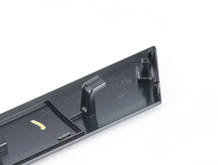 NEW VW JETTA MK6 16 REAR LEFT DOOR TRIM MOLDING 5C6867450CMP3 ORIGINAL