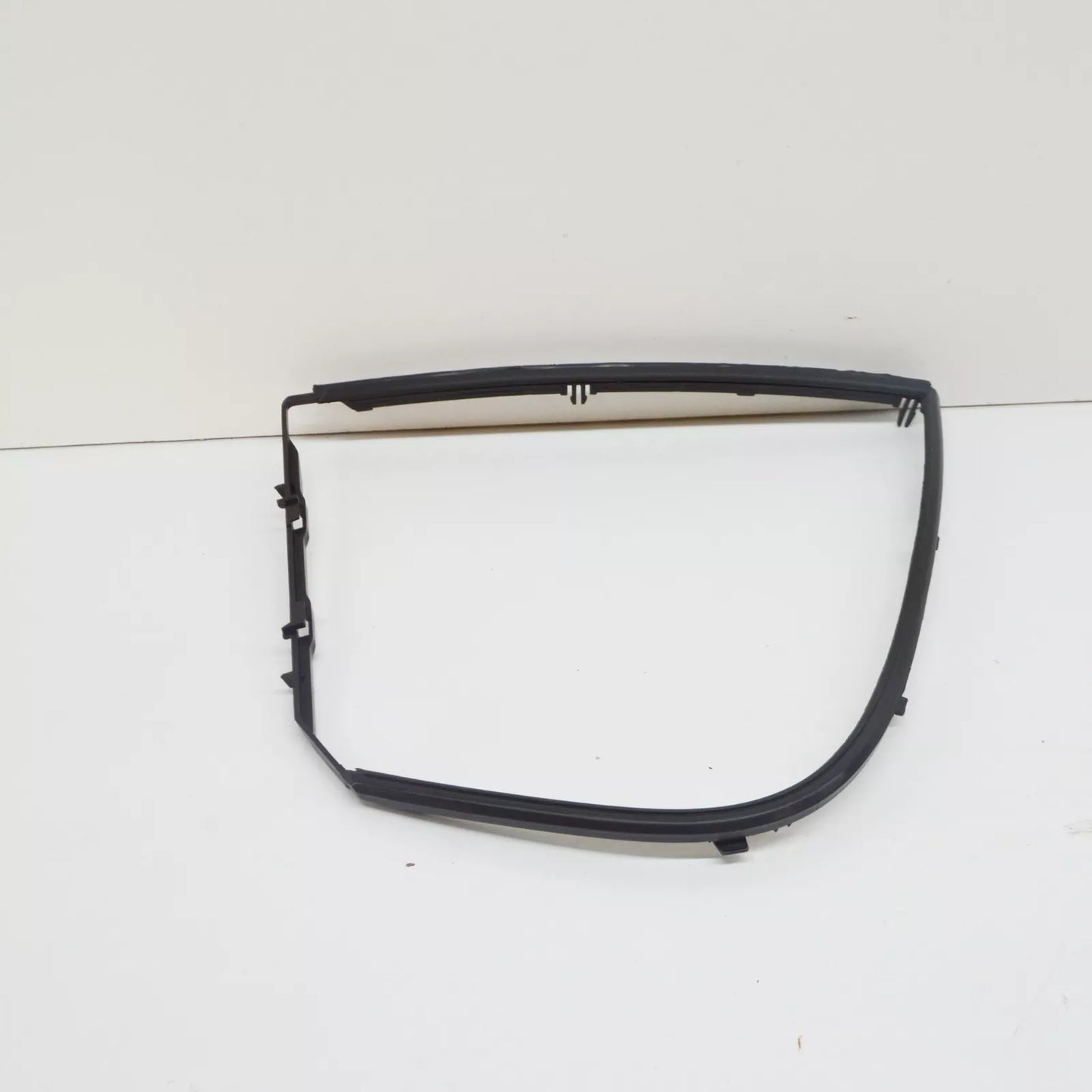 NEW BMW 3 E90 REAR LEFT SIDE WINDOW FRAME SEAL 51347060219 ORIGINAL