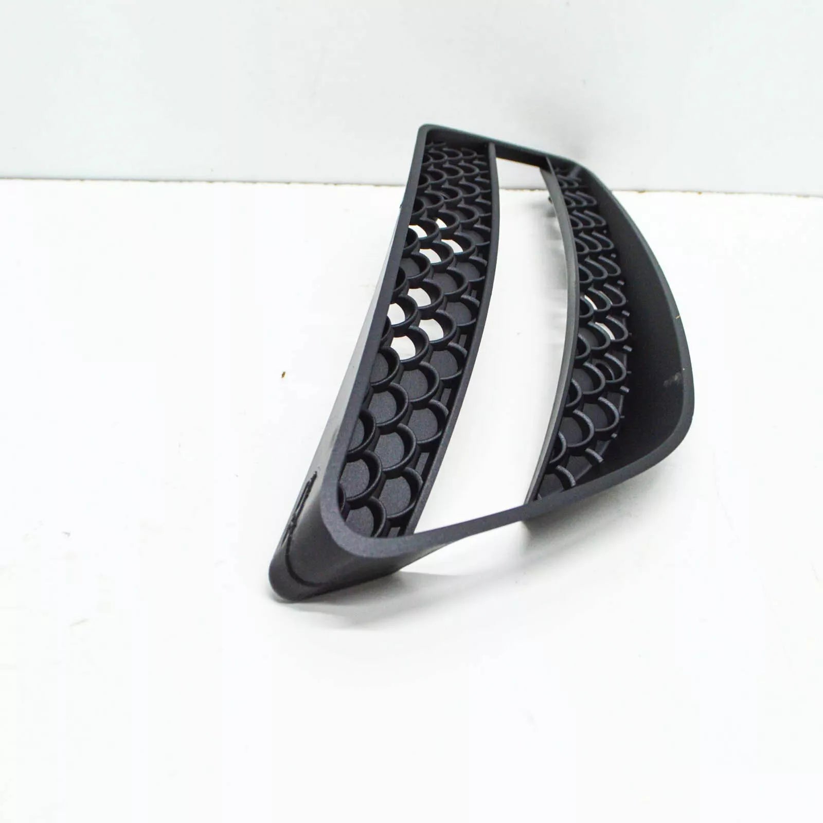 NEW MERCEDES-BENZ C W204 FRONT BUMPER LEFT GRILLE A2048850053