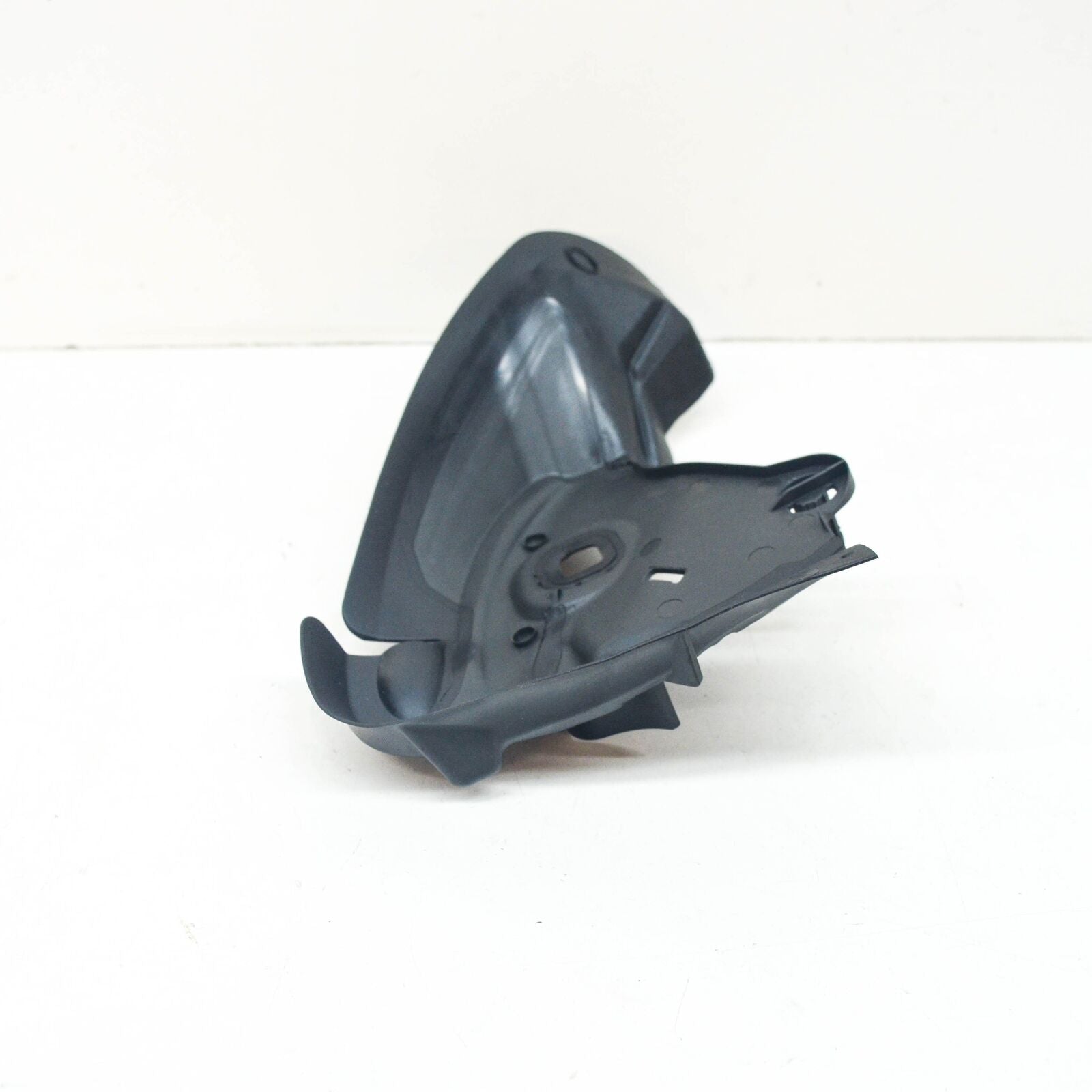 NEW MERCEDES-BENZ C W205 FRONT LEFT AIR DUCT SEGMENT A2055053130 ORIGINAL