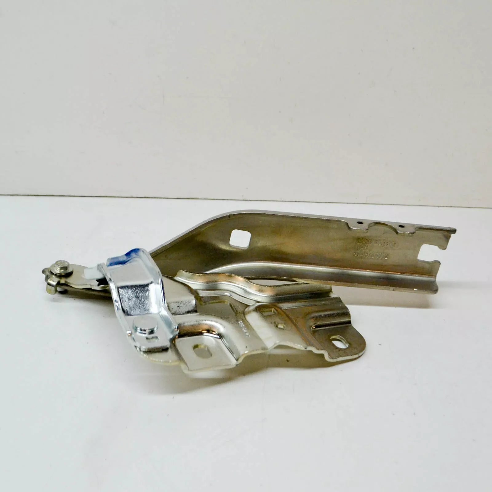 NEW AUDI Q3 F3 SPORTBACK FRONT LEFT BONNET HOOD HINGE 83A823301 ORIGINAL