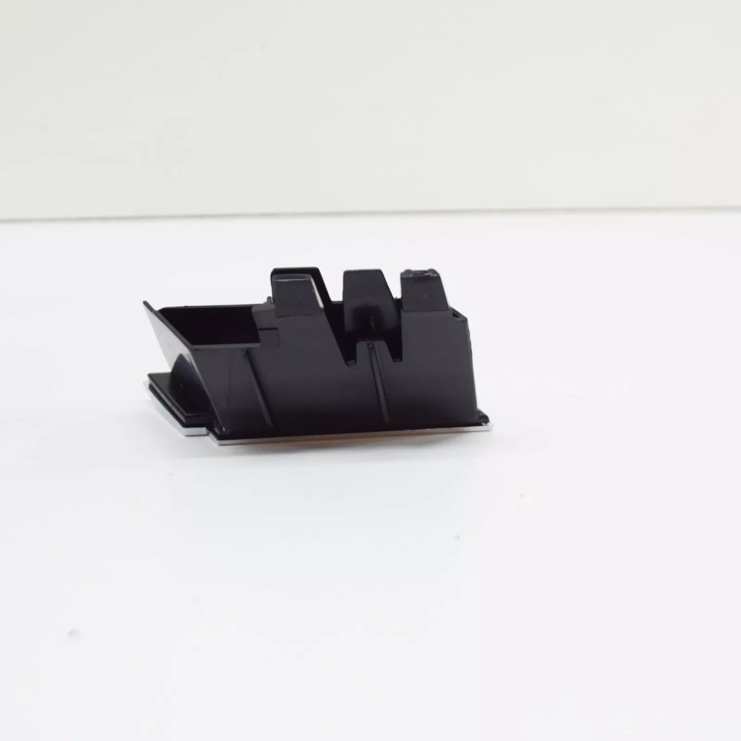 NEW VW TOUAREG 7P FRONT RADIATOR GRILLE INSCRIPTION 7P6853948CFXC