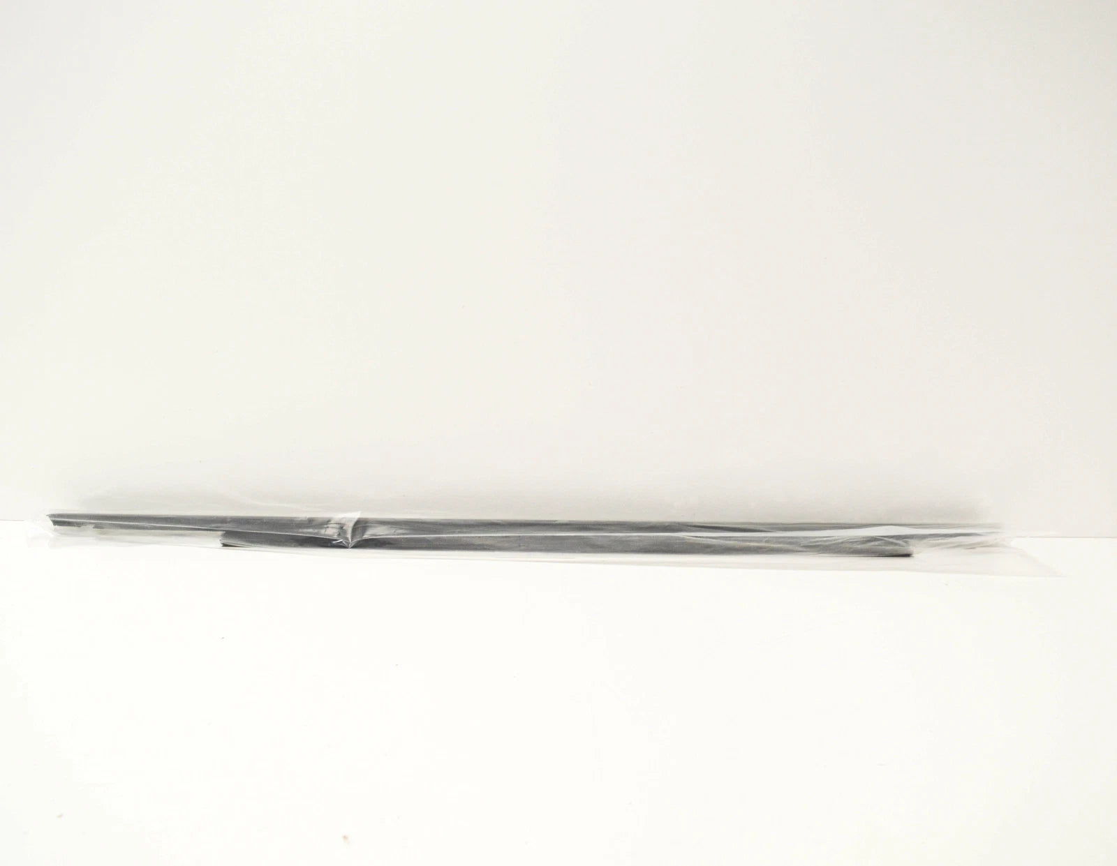 NEW AUDI A4 B8 REAR RIGHT WINDOW TRIM 8K0839478F 2014