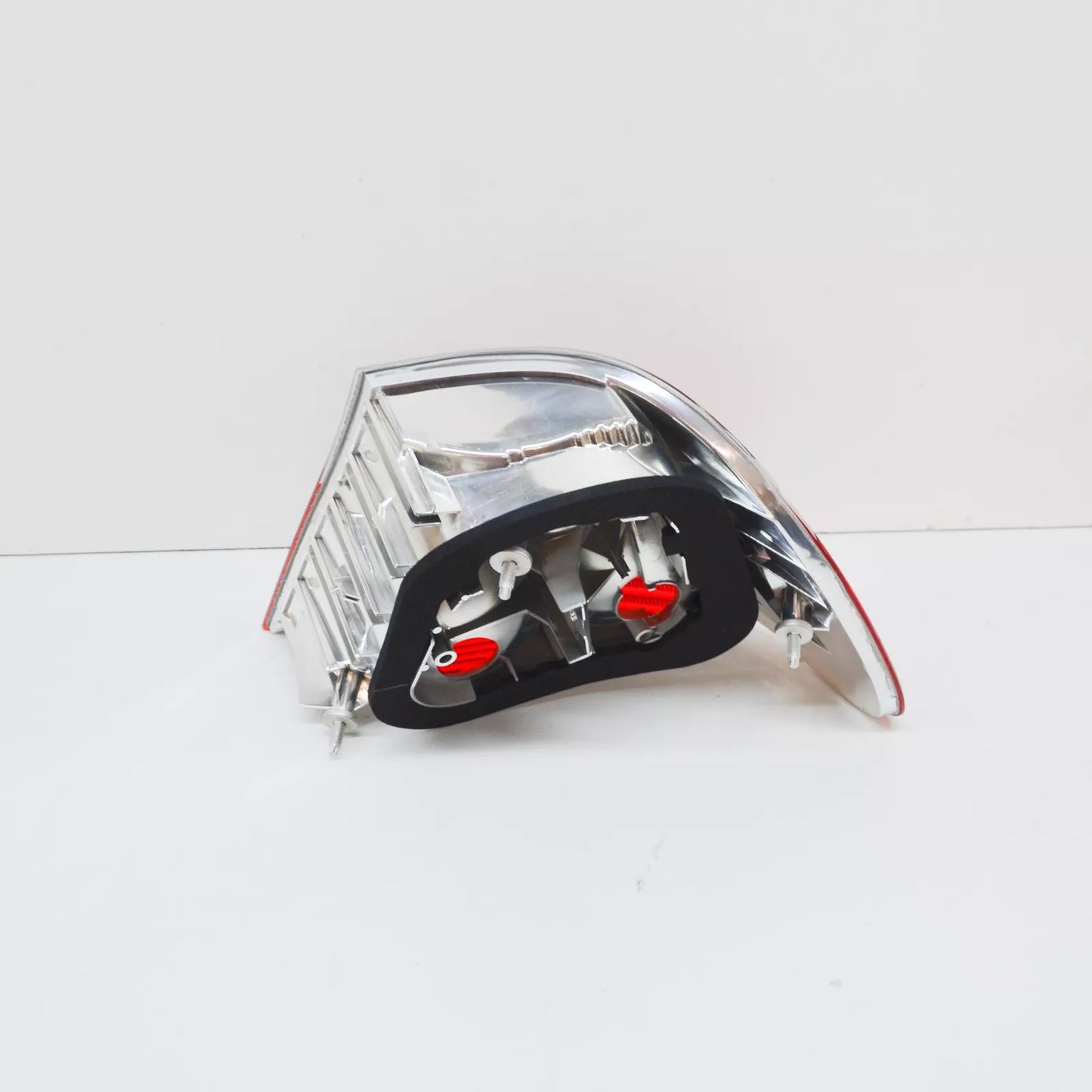 NEW BMW 3 E46 REAR LEFT TAILLIGHT 63218383825 8383825 ORIGINAL