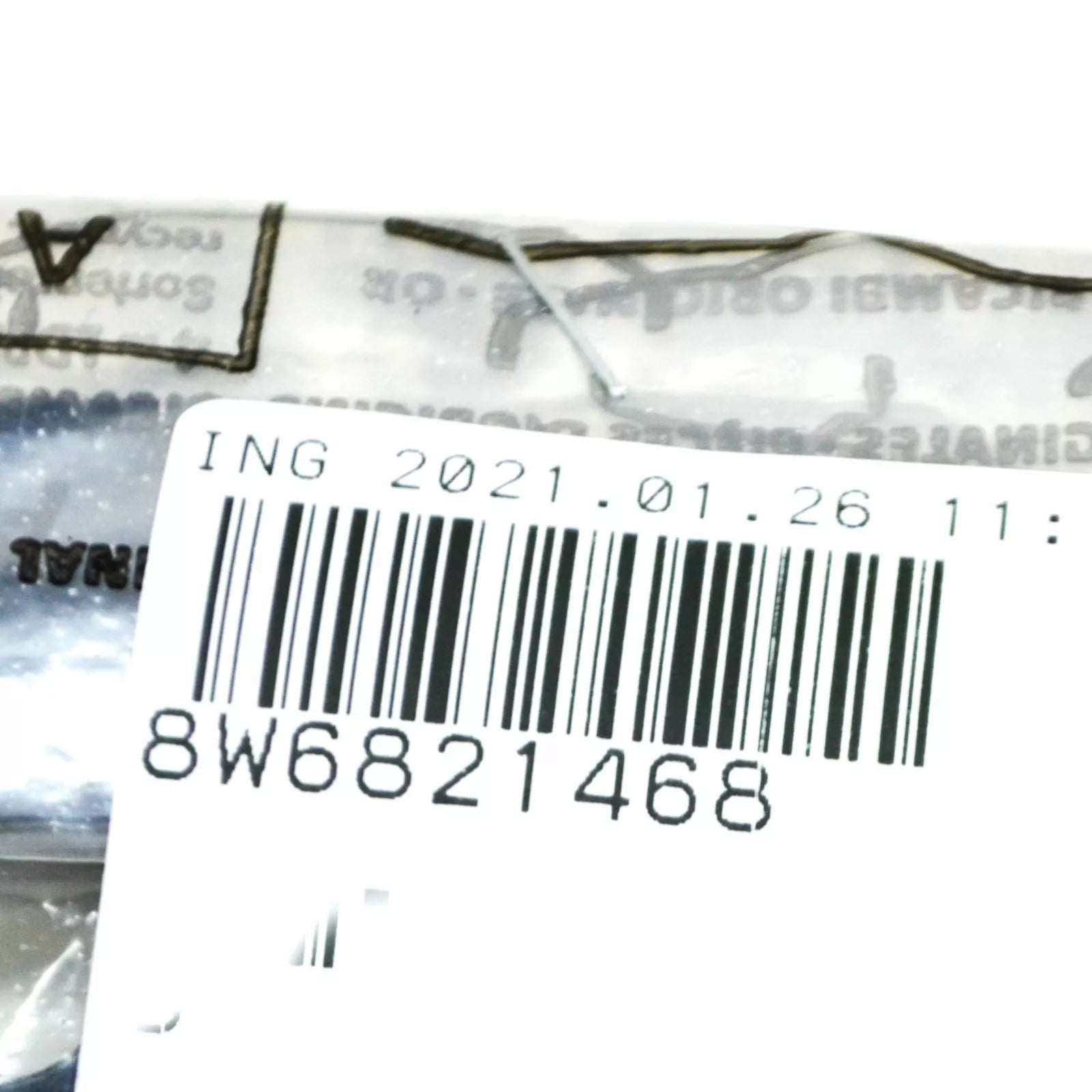 NEW AUDI A5 8W6 FRONT RIGHT FENDER BRACKET 8W6821468 ORIGINAL