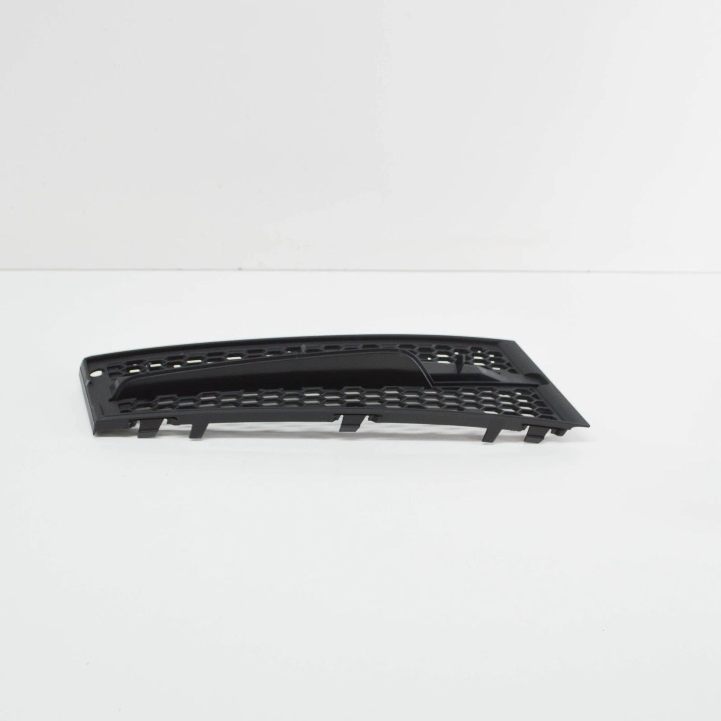 NEW BMW 3 COUPE E92 FRONT BUMPER RIGHT OPEN GRID GRILLE 51117227942 ORIGINAL