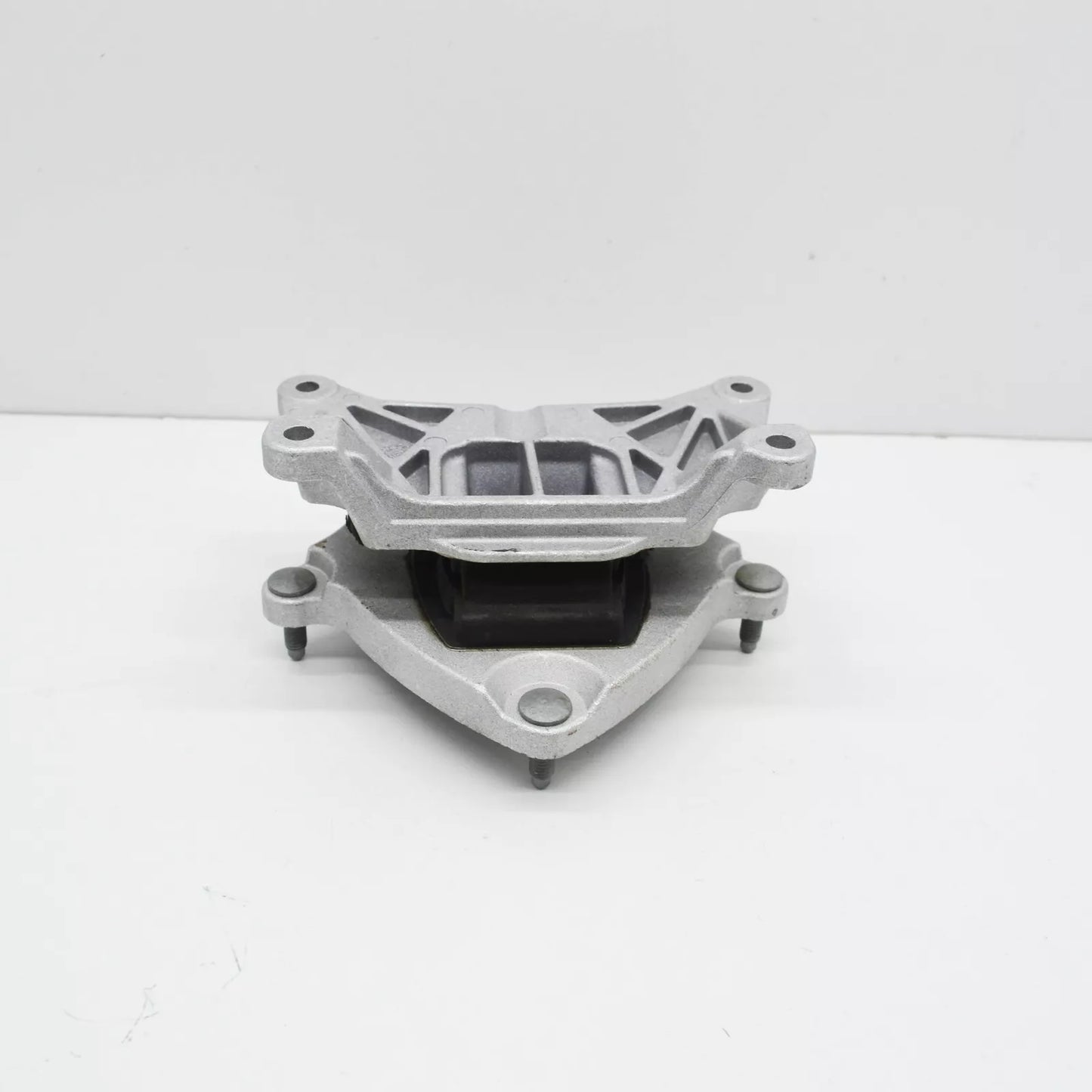 NEW MERCEDES-BENZ S W222 REAR TRANSMISSION GEARBOX MOUNT A2222406800 ORIGINAL