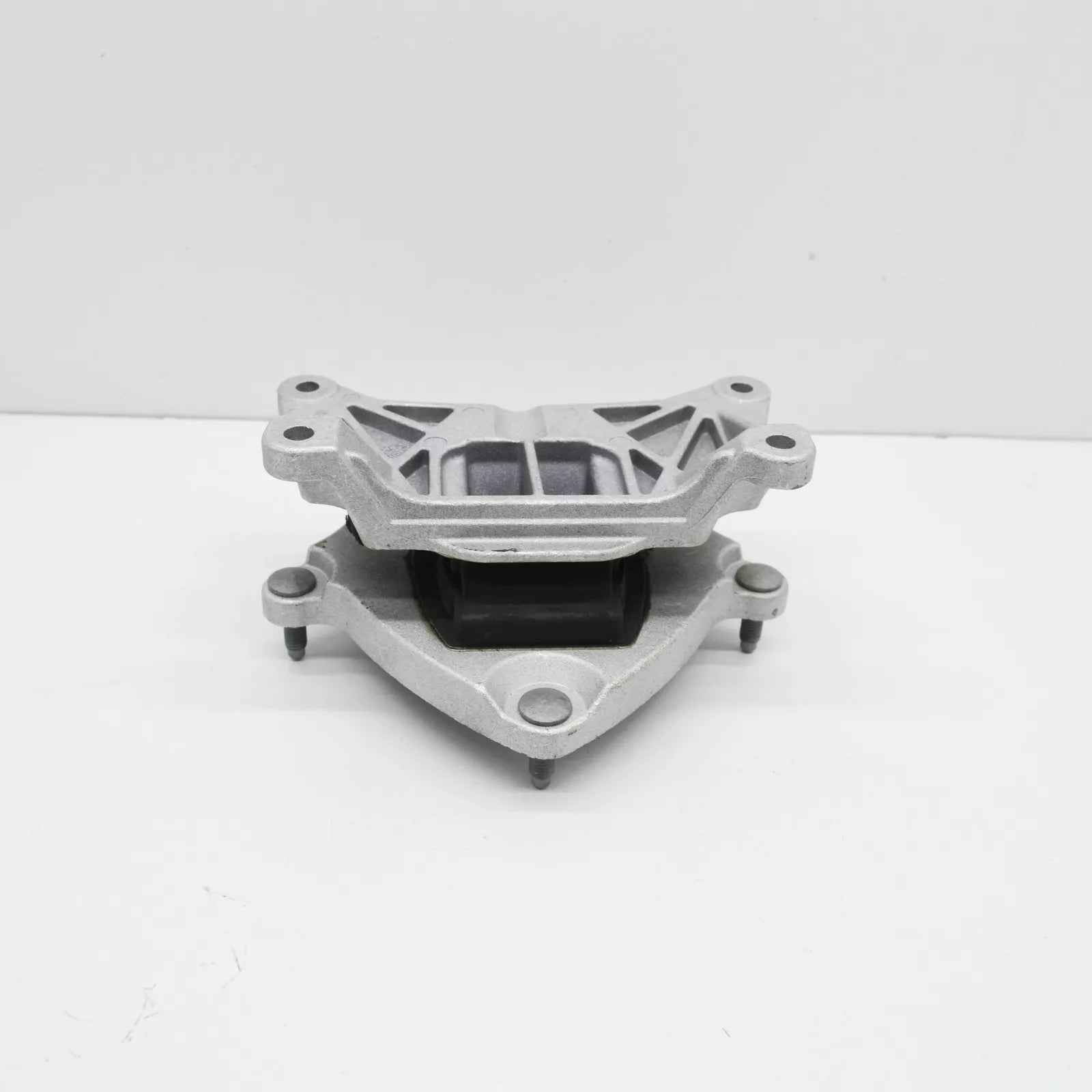 NEW MERCEDES-BENZ S W222 REAR TRANSMISSION GEARBOX MOUNT A2222406800 ORIGINAL