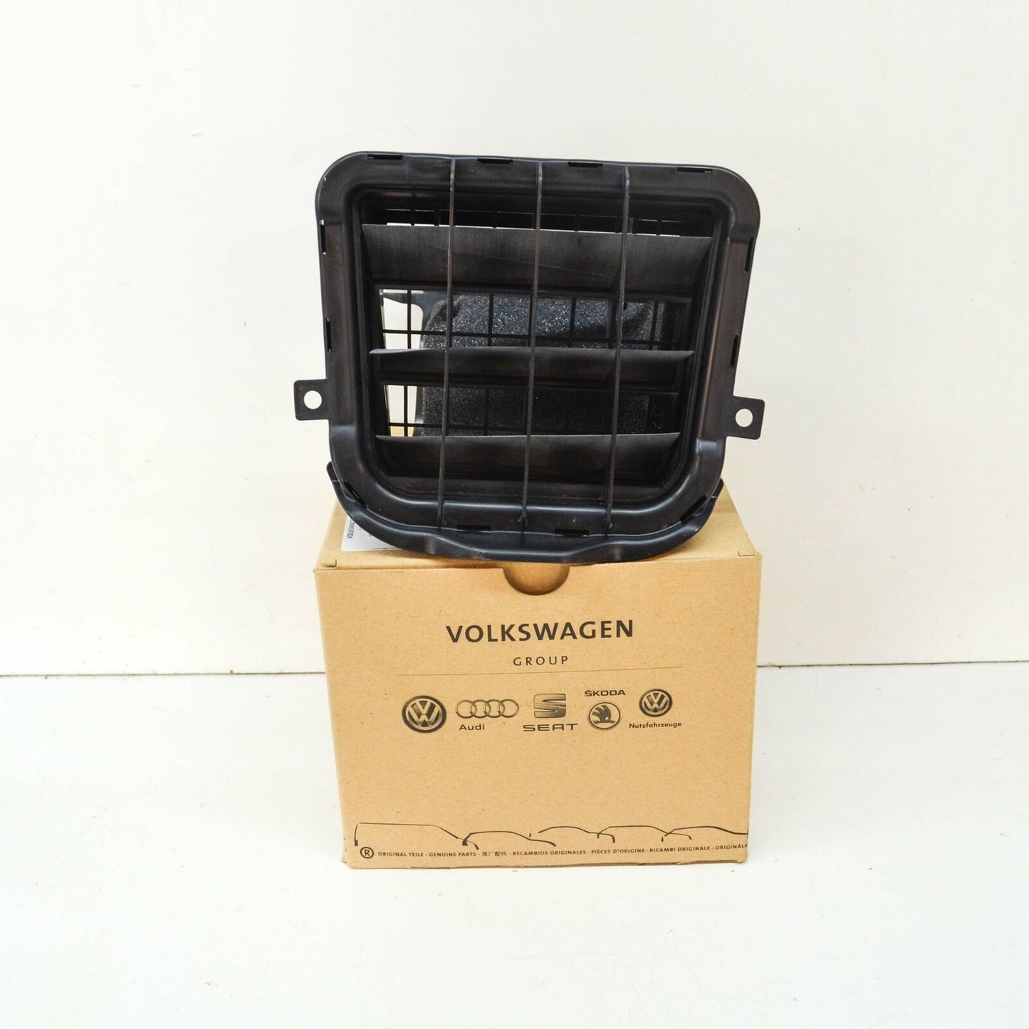 NEW AUDI A7 SPORTBACK 4G REAR LEFT QUARTER PANEL VENT TRIM 4G8819301 ORIGINAL