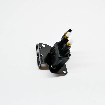 NEW MB E S212 COMPRESSOR REAR END CENTER ASSEMBLY VALVE UNIT A2123200758