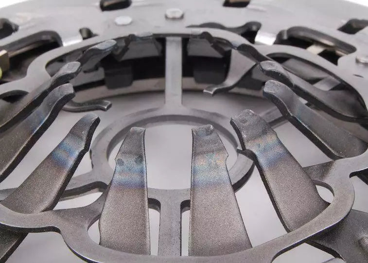 NEW AUDI A4 B8 CLUTCH PRESSURE PLATE 0B2141117A