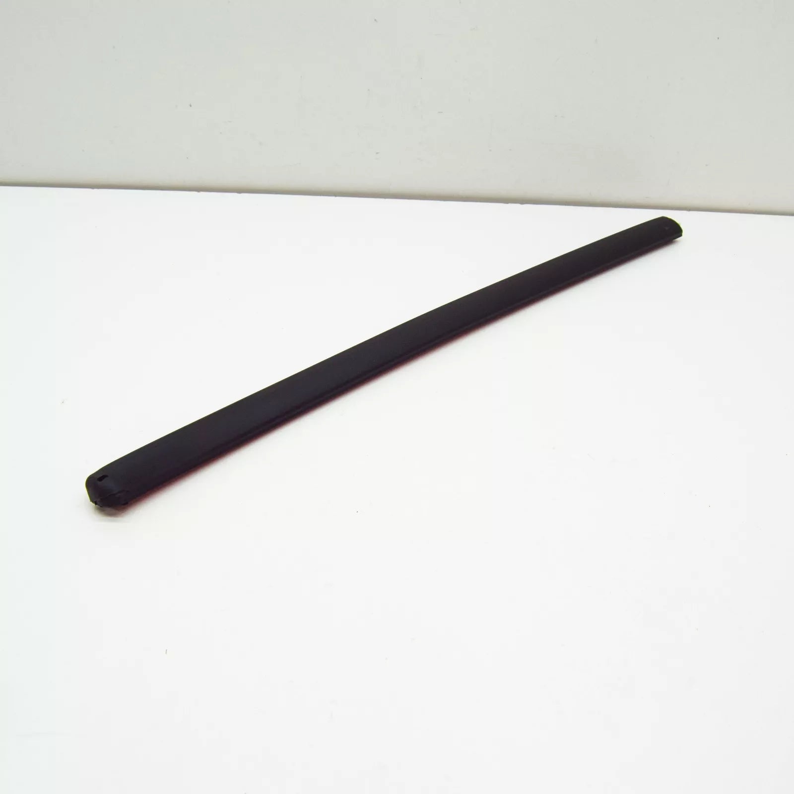 NEW SEAT LEON 5F RIGHT SIDE BONNET SEAL 5F0823710A ORIGINAL