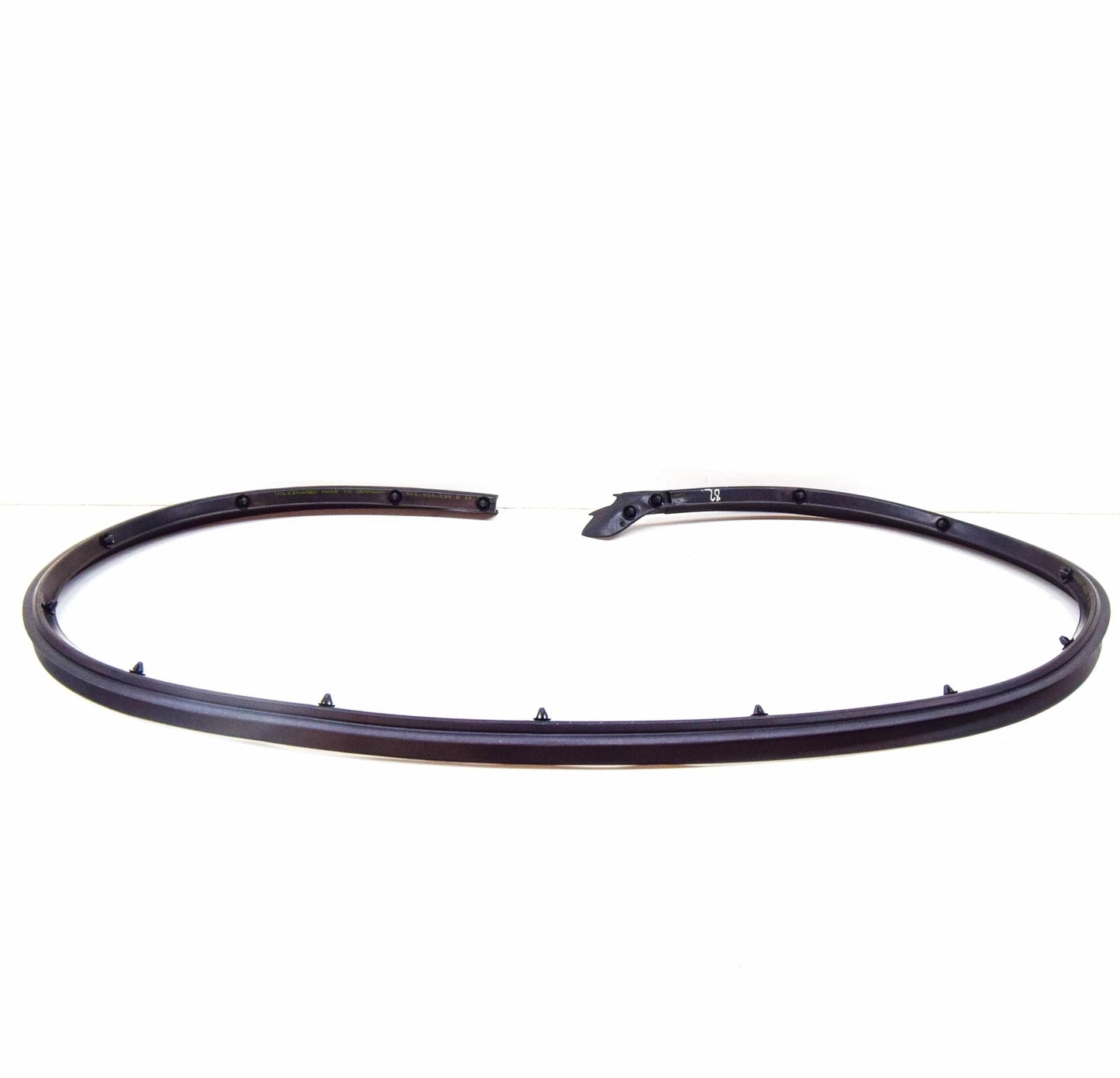 NEW VOLKSWAGEN GOLF MK5 REAR LEFT OUTER DOOR SEAL 5K6839699B