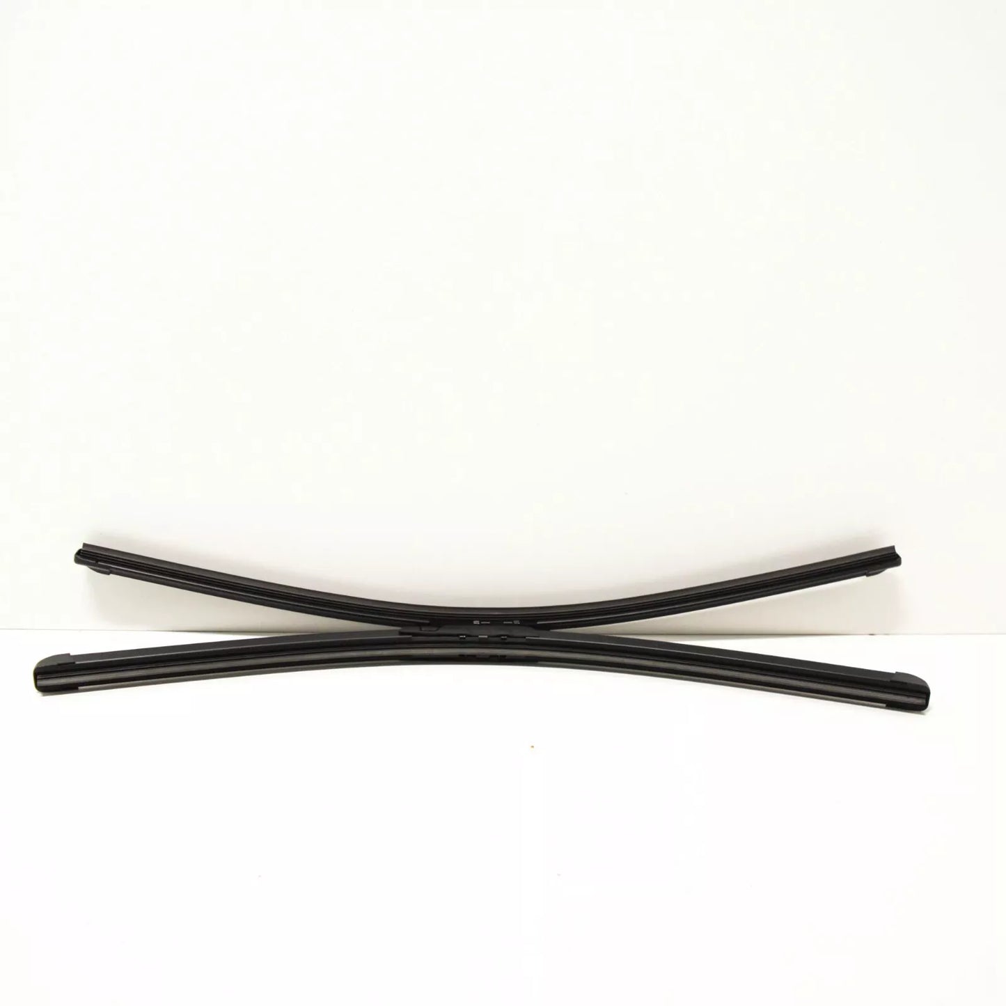 NEW AUDI A6 C6 FRONT WINDSHIELD WIPER BLADE SET LHD 4F1998002A