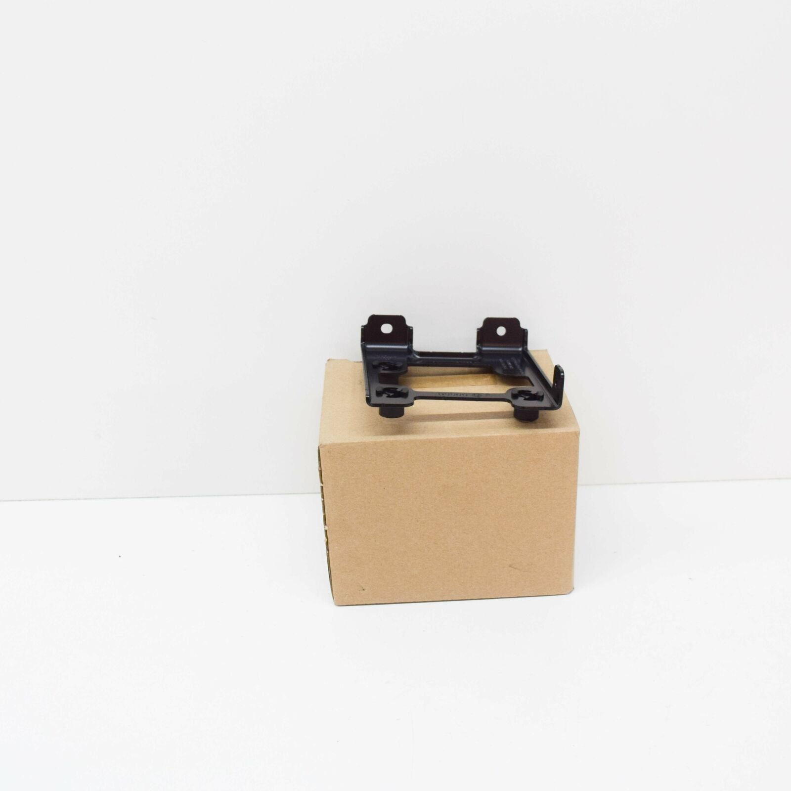 NEW VW TRANSPORTER T6 FRONT RADAR SENSOR BRACKET 7E0907461A ORIGINAL