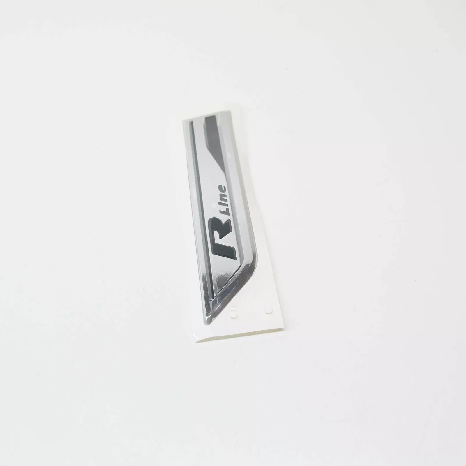 NEW VOLKSWAGEN TOUAREG CR FRONT SIDE BADGE R-LINE 760853688JDPJ 2019 ORIGINAL