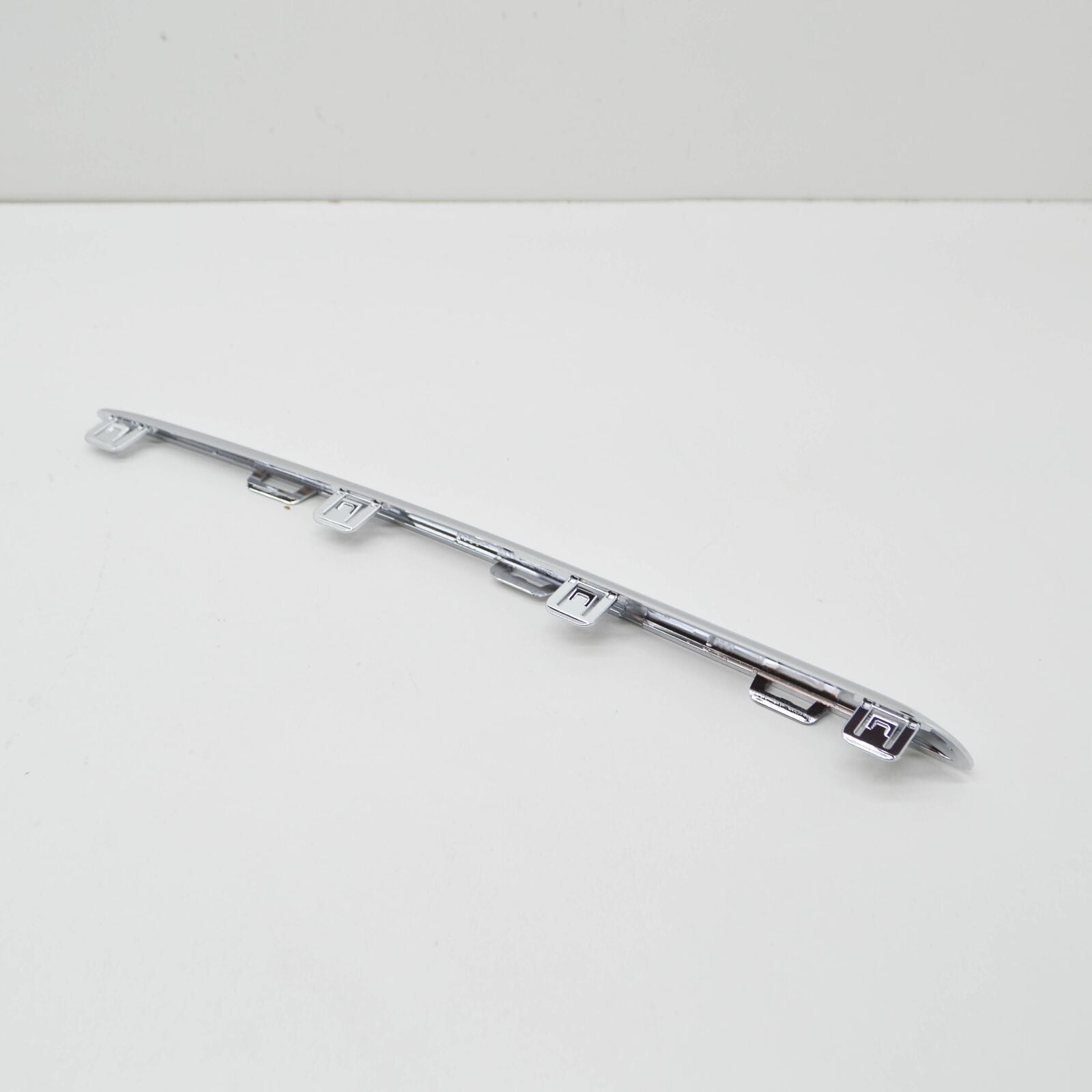 NEW MERCEDES-BENZ C W206 AMG FRONT RADIATOR GRILLE LEFT TRIM A2068886300