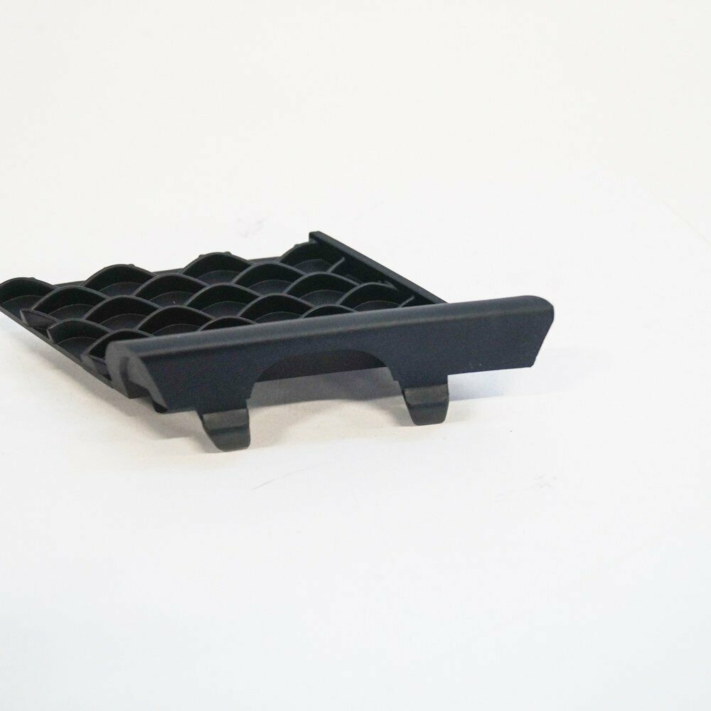 NEW MERCEDES BENZ GL X166 TOW EYE CAP A1668852023 ORIGINAL