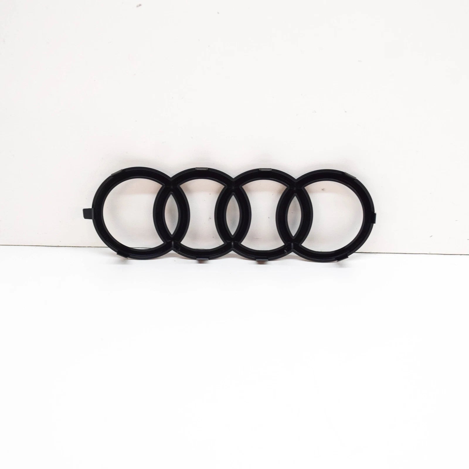 NEW AUDI A4 B9 FRONT RADIATOR GRILLE EMBLEM BADGE 8J0853605BT94