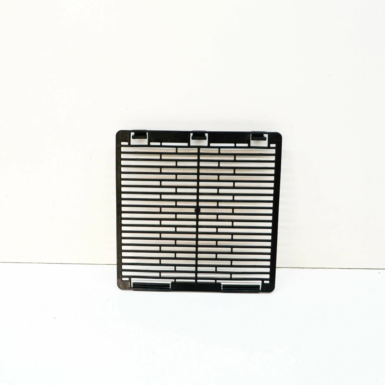 NEW AUDI A3 CABRIO 8V AUXILIARY RADIATOR LEFT PROTECT GRILLE 5Q0121557A