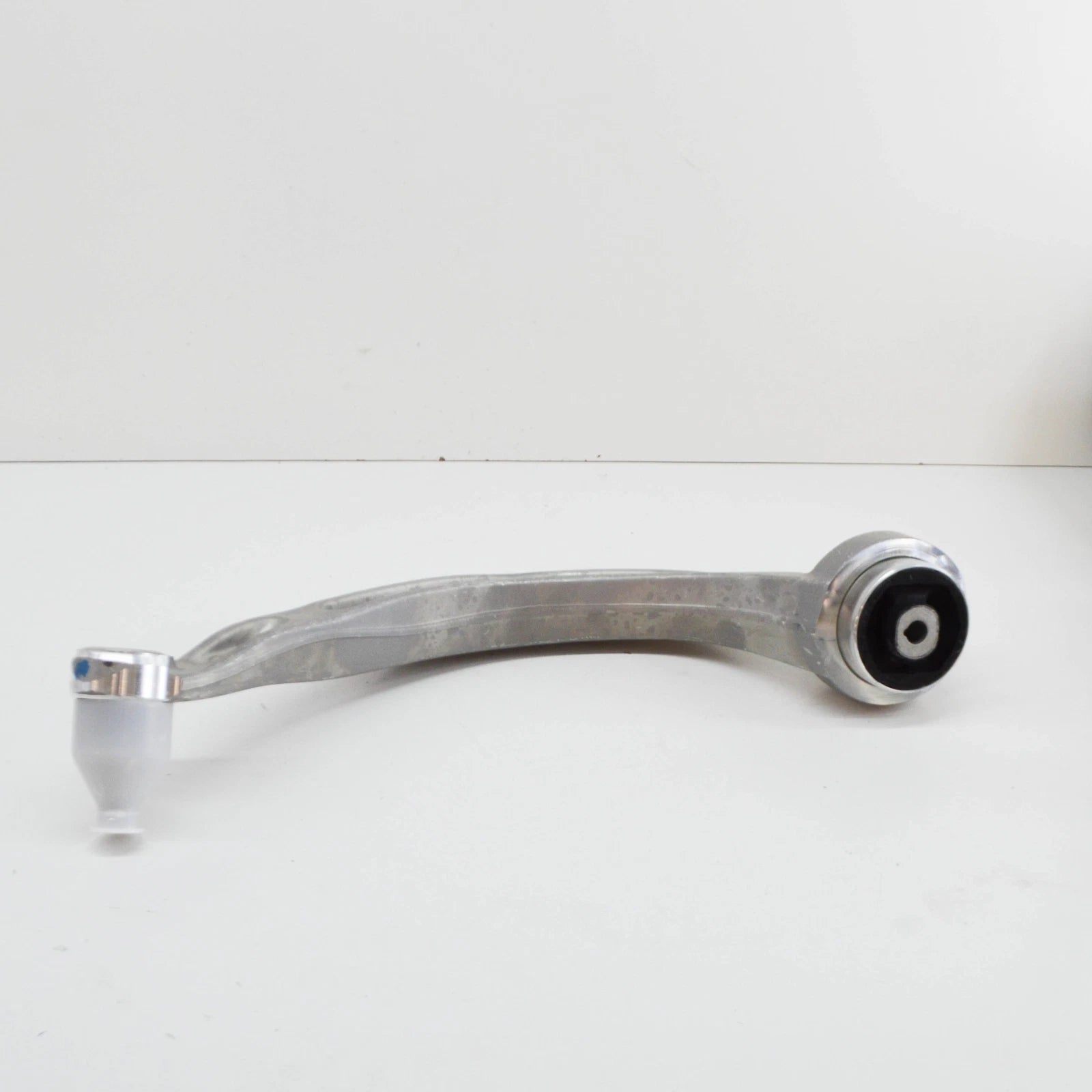 NEW AUDI Q5 8R FRONT LEFT LOWER CONTROL ARM 8K0407693AD ORIGINAL