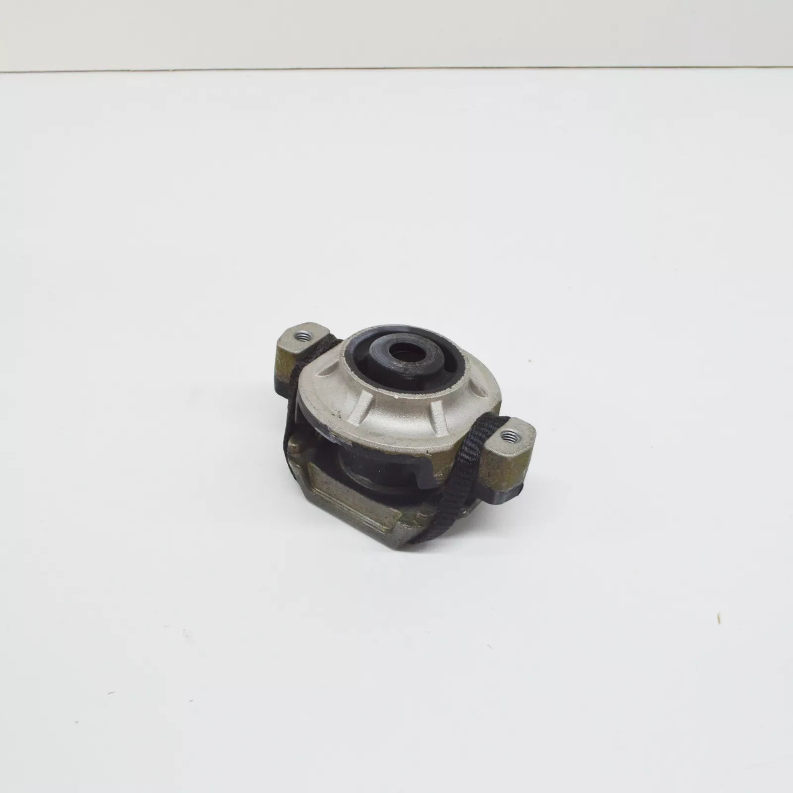 NEW AUDI A8 D3 GEARBOX TRANSMISSION MOUNT 4E0399151AP ORIGINAL