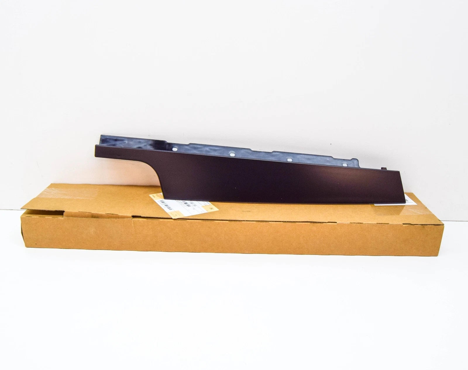 NEW BMW 1 E87 FRONT LEFT DOOR B-PILLAR WINDOW FRAME FINISHER 51337068099