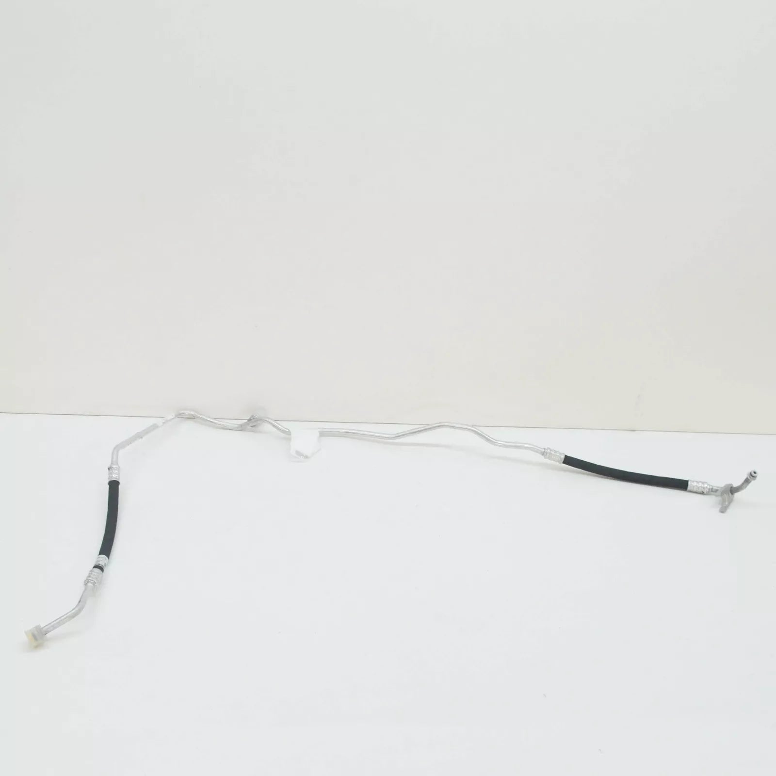 NEW MERCEDES-BENZ C W203 REFRIGERANT LINE LHD A2038302715 ORIGINAL