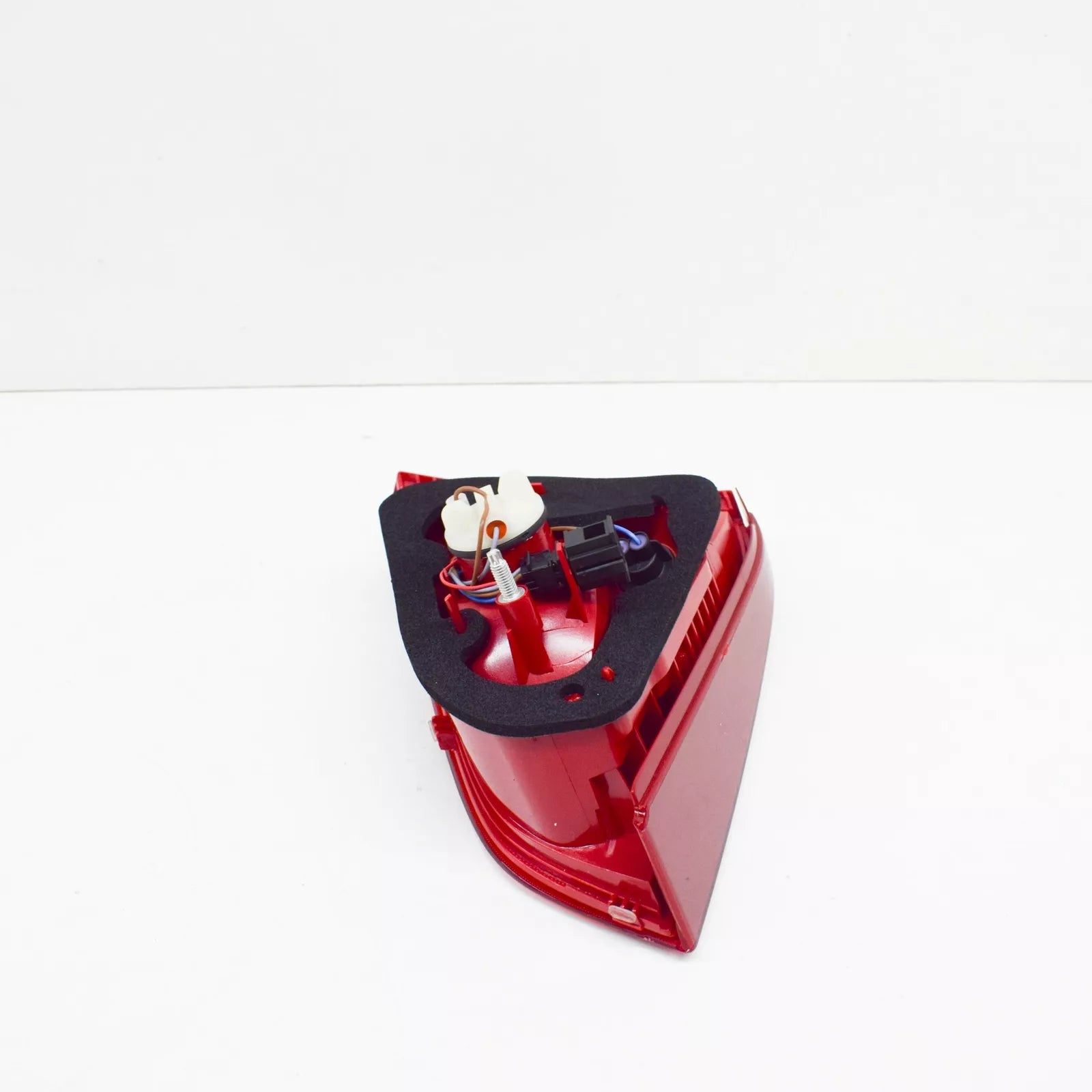 NEW AUDI A3 CONVERTIBLE 8P7 LEFT SIDE INNER TAILLIGHT 8P7945093