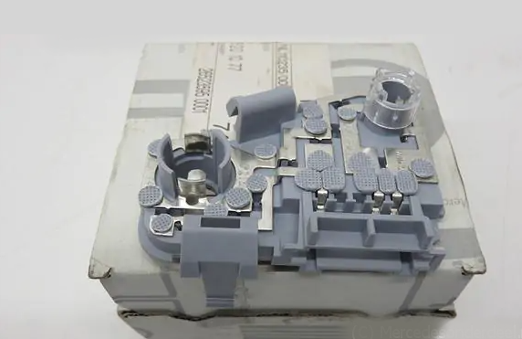 new mercedes-benz b w246 rear left taillight bulb mount a2468201077 original