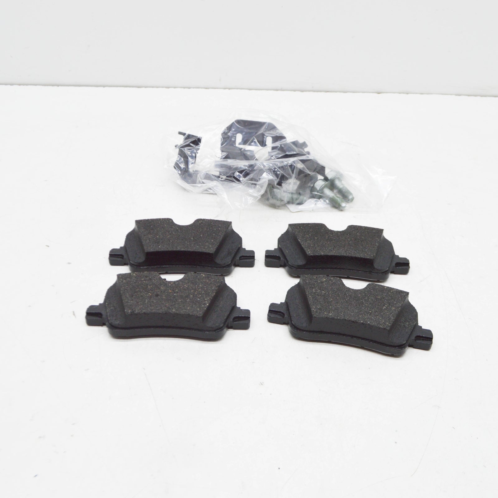 new bmw 3 g20 rear brake pads 34208844393 8844393 original