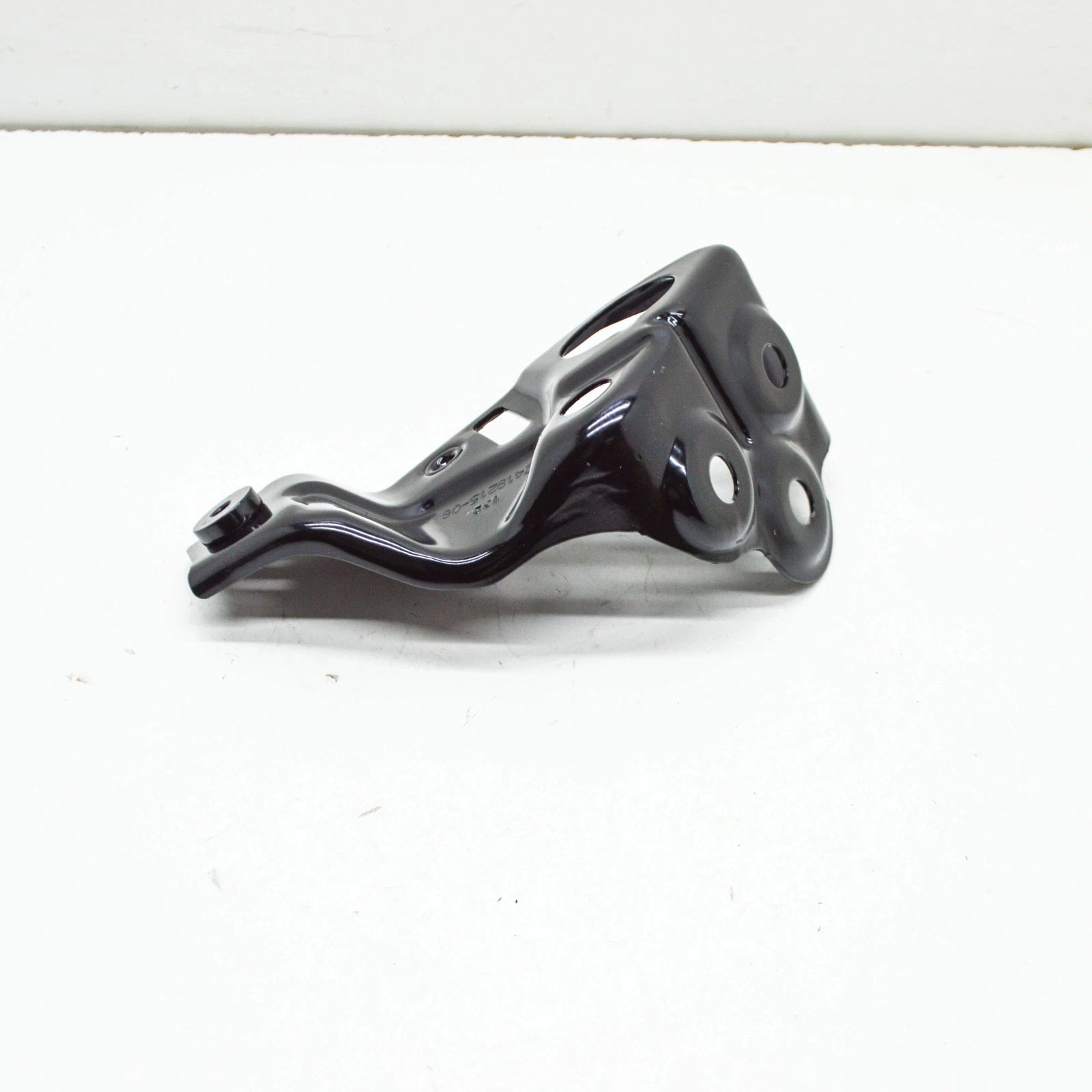 NEW BMW X5 G05 FRONT LEFT FENDER WING HOLDER 41007492365 ORIGINAL