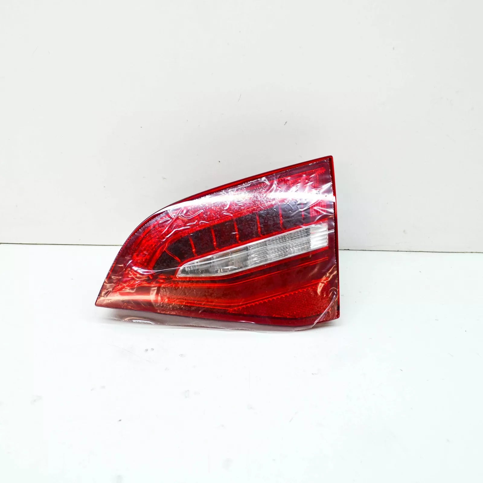 NEW AUDI A4 ALLROAD B8 REAR RIGHT TAILLIGHT LED LAMP 8K9945094F ORIGINAL