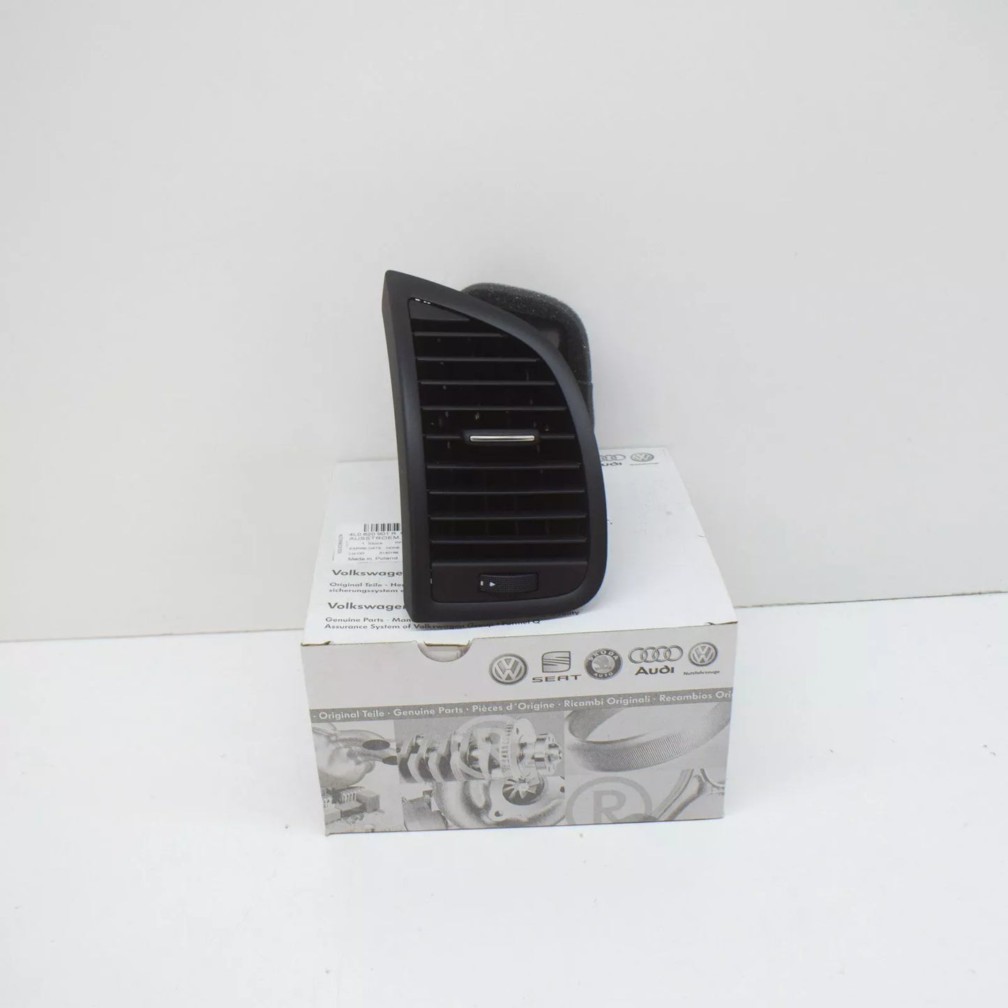NEW AUDI Q7 4L DASHBOARD LEFT AIR VENT 4L0820901R H77