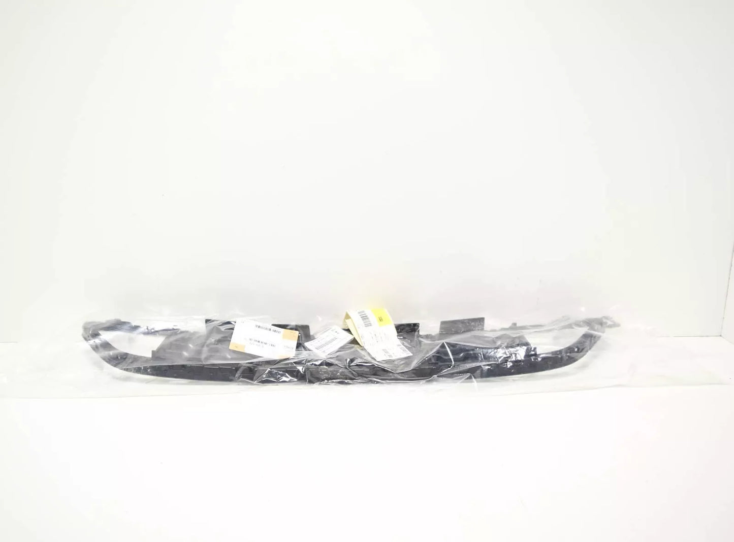 NEW BMW X6 F16 FRONT M BUMPER LOWER CENTER GRILLE 51118056521 2016 ORIGINAL