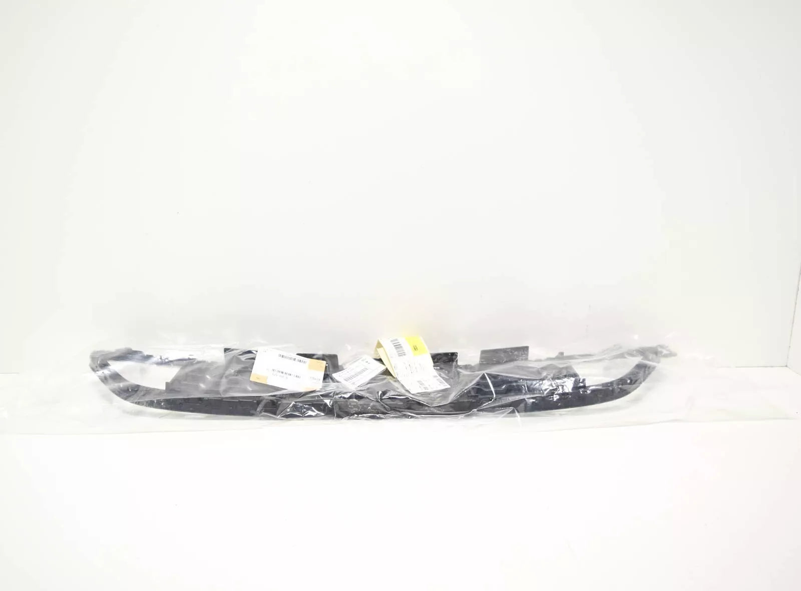 NEW BMW X6 F16 FRONT M BUMPER LOWER CENTER GRILLE 51118056521 2016 ORIGINAL