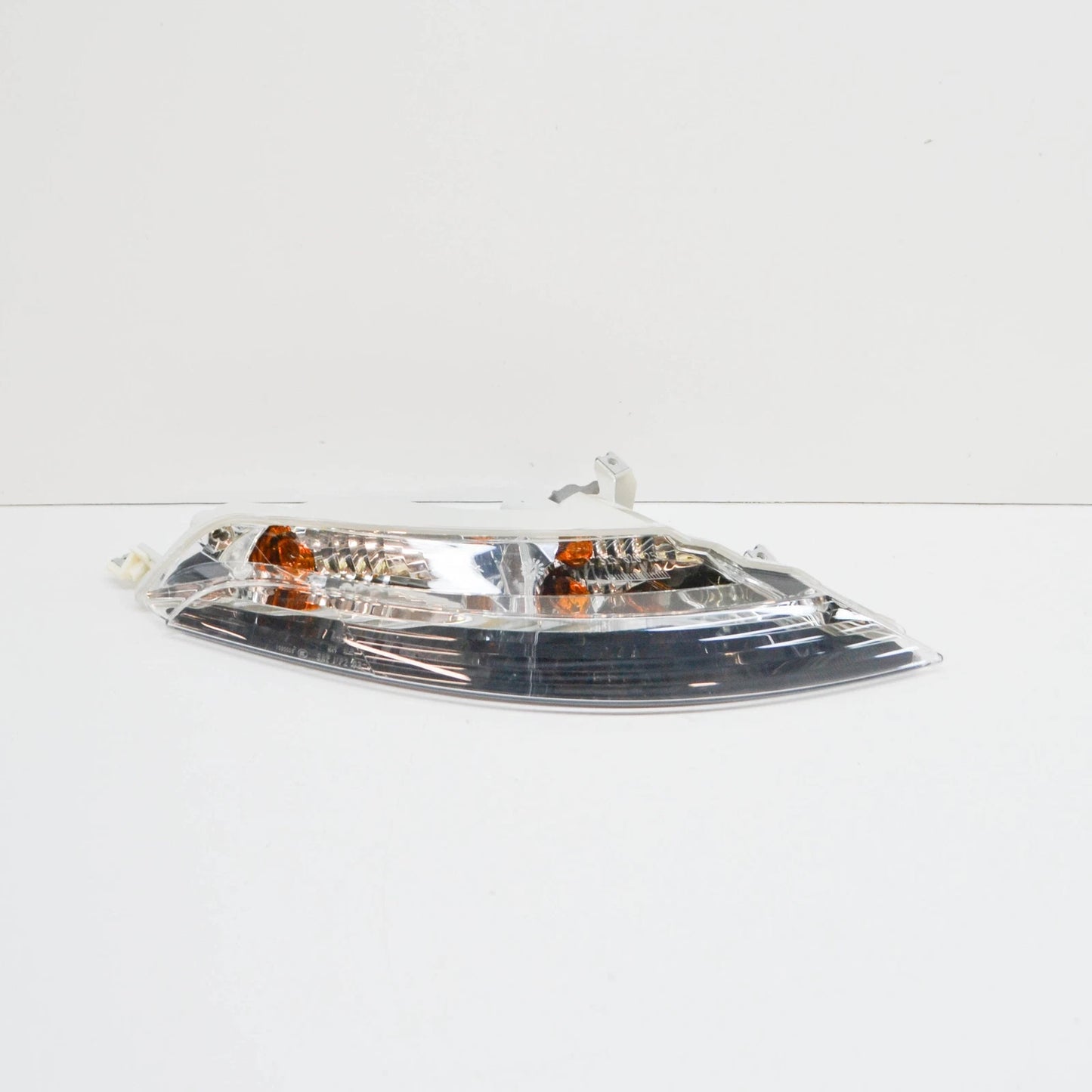 NEW BMW 6 E64 FRONT RIGHT TURN INDICATOR LIGHT 63137165806 ORIGINAL