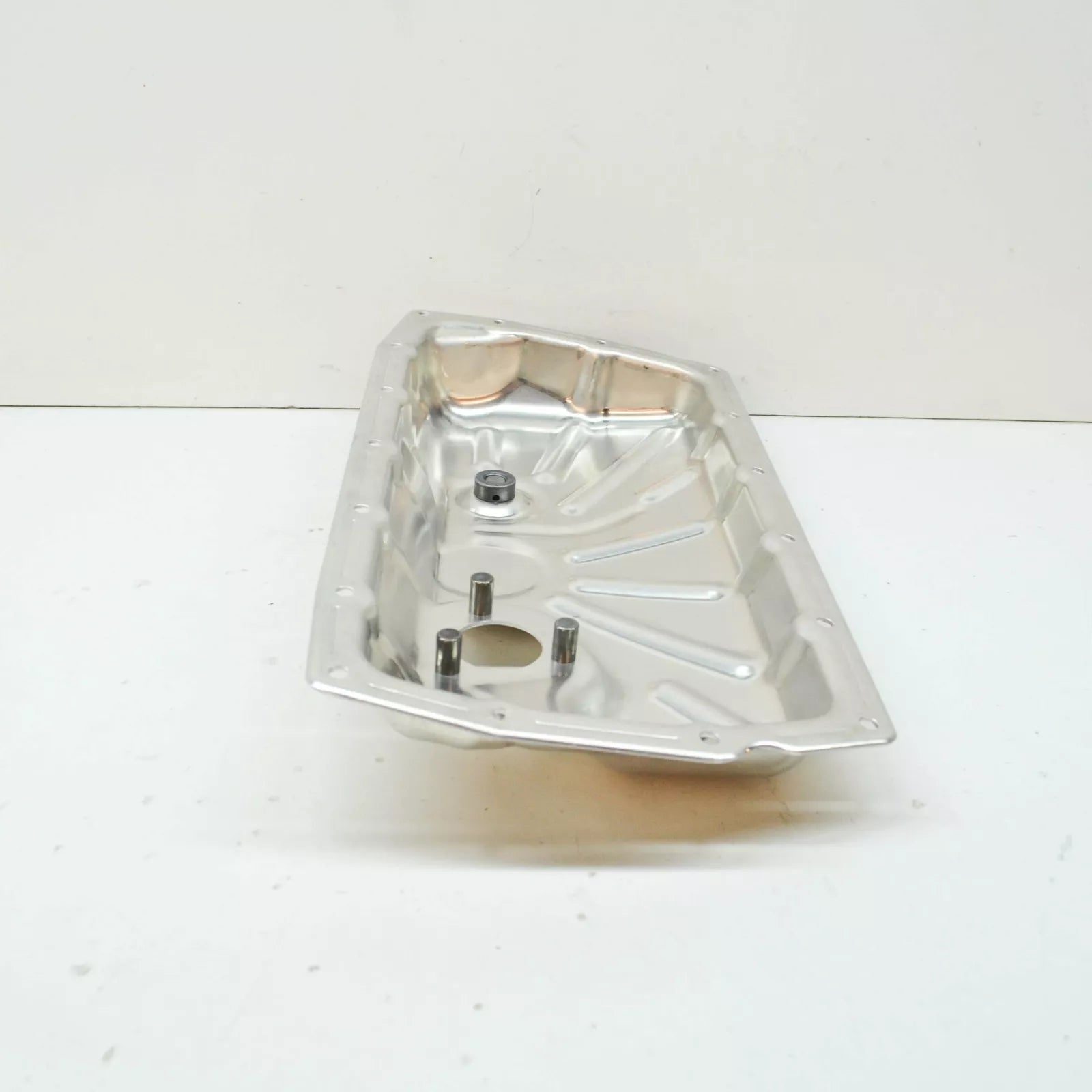 NEW AUDI A4 B9 ENGINE OIL PAN LOWER 06M103602Q