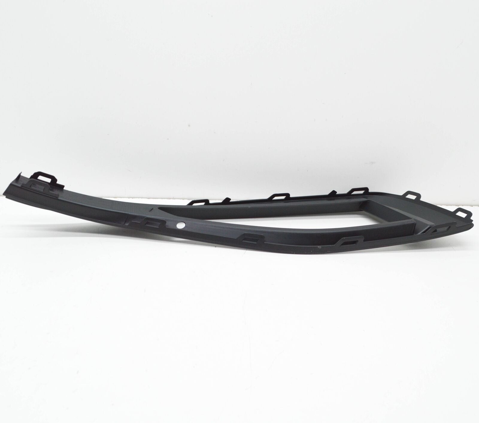 NEW VOLKSWAGEN PASSAT B8 FRONT RIGHT GRILL 3G0853666K9B9 2016 ORIGINAL