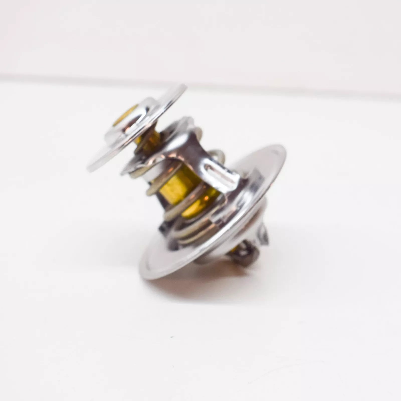 NEW VW GOLF MK4 COOLING THERMOSTAT WITH SEALING RING 87°C 044121113 ORIGINAL