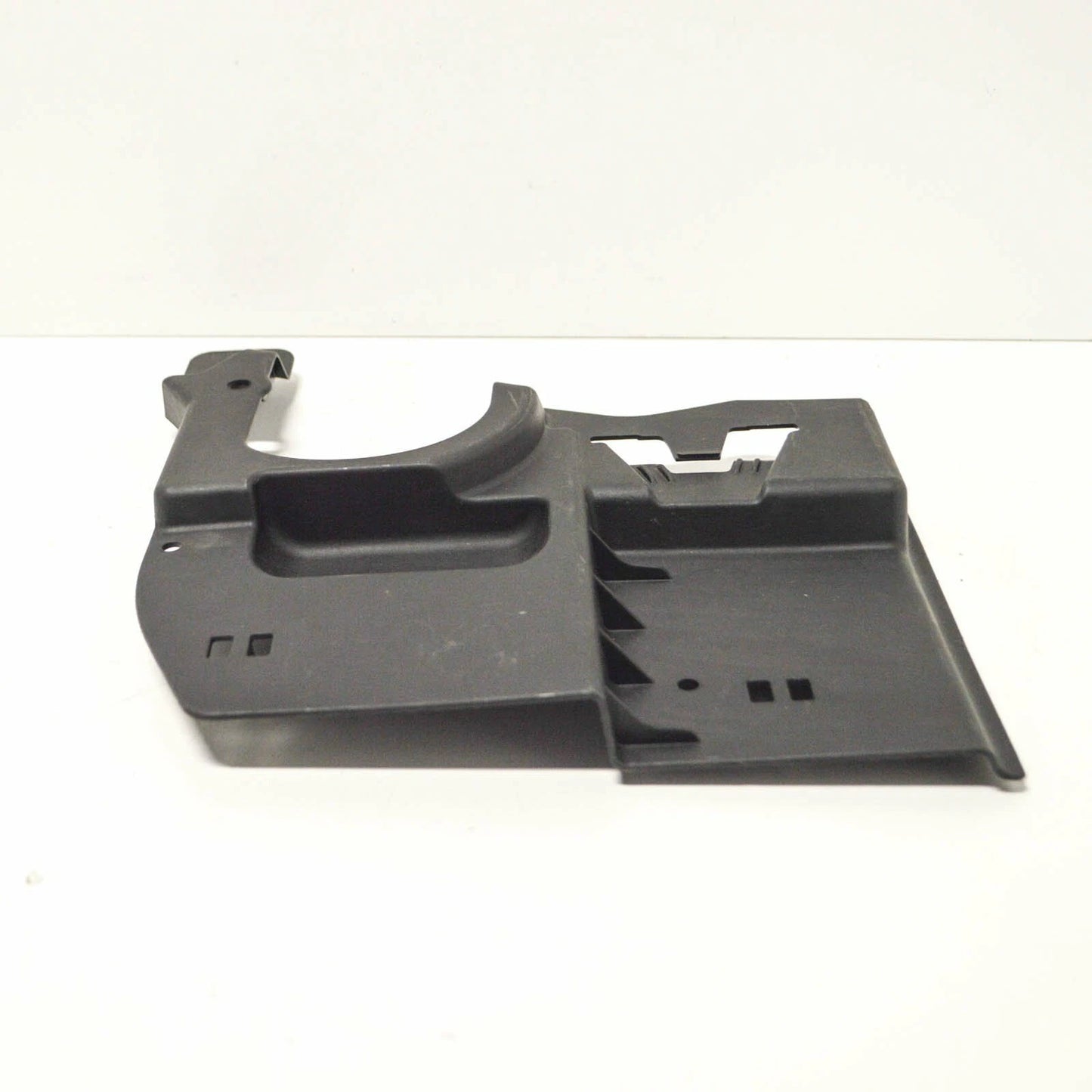 NEW AUDI A3 8V FRONT LEFT UNDERCOVER PANEL 8V0825271