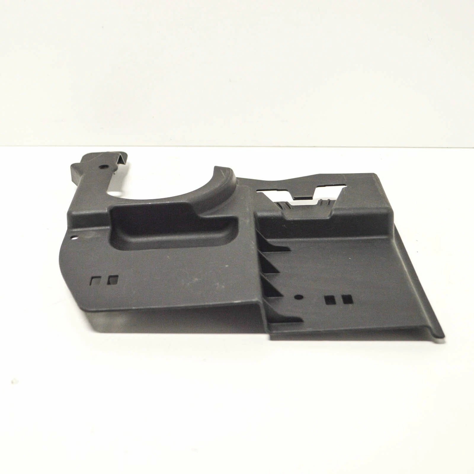 NEW AUDI A3 8V FRONT LEFT UNDERCOVER PANEL 8V0825271