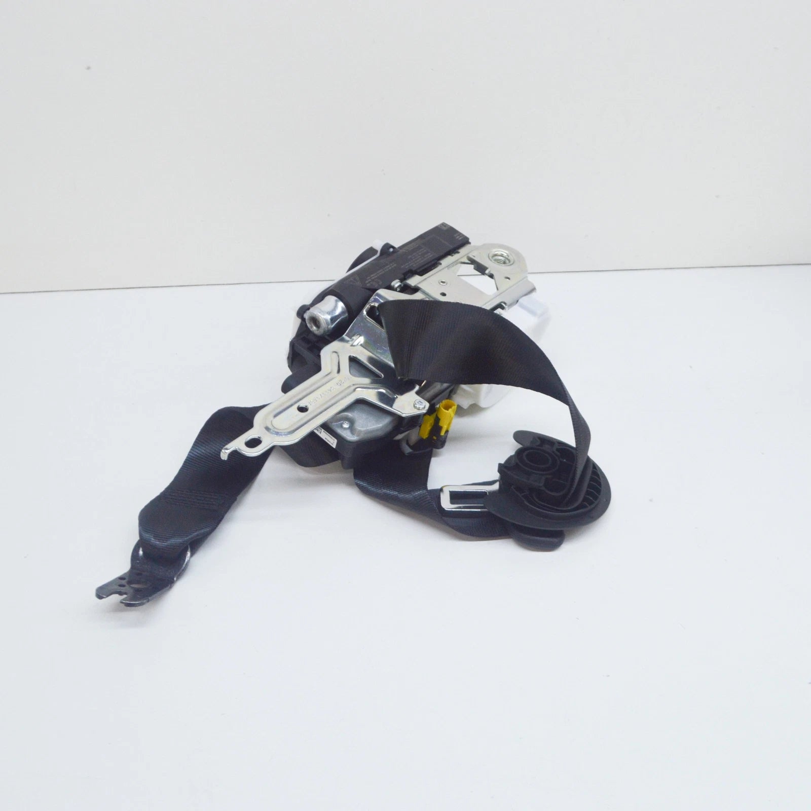 NEW VW GOLF MK7 FRONT RIGHT THREE-POINT SEATBELT RHD 5G4857706NRAA ORIGINAL