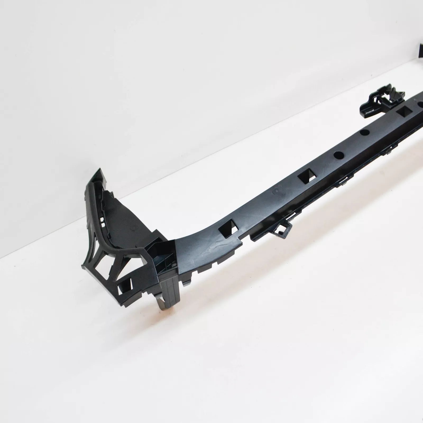 NEW MB GLE W167 FRONT BUMPER LOWER CENTER BASIC CARRIER A1678856303 ORIGINAL