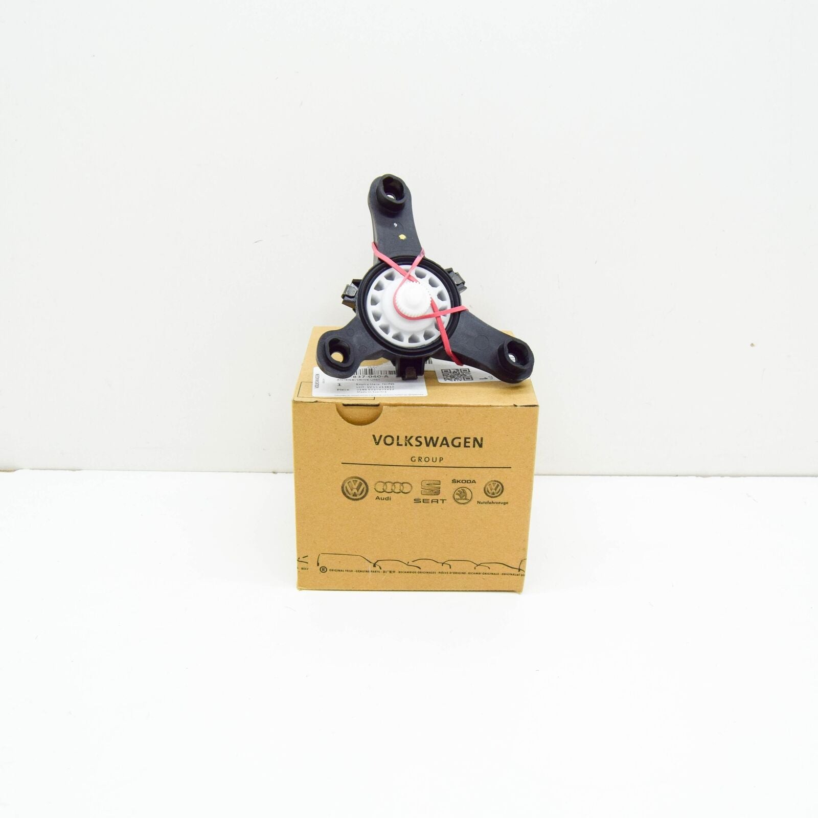 NEW VW CADDY 2K MK3 FRONT RIGHT WINDOW REGULATOR DRIVE UNIT 2K0837040A ORIGINAL