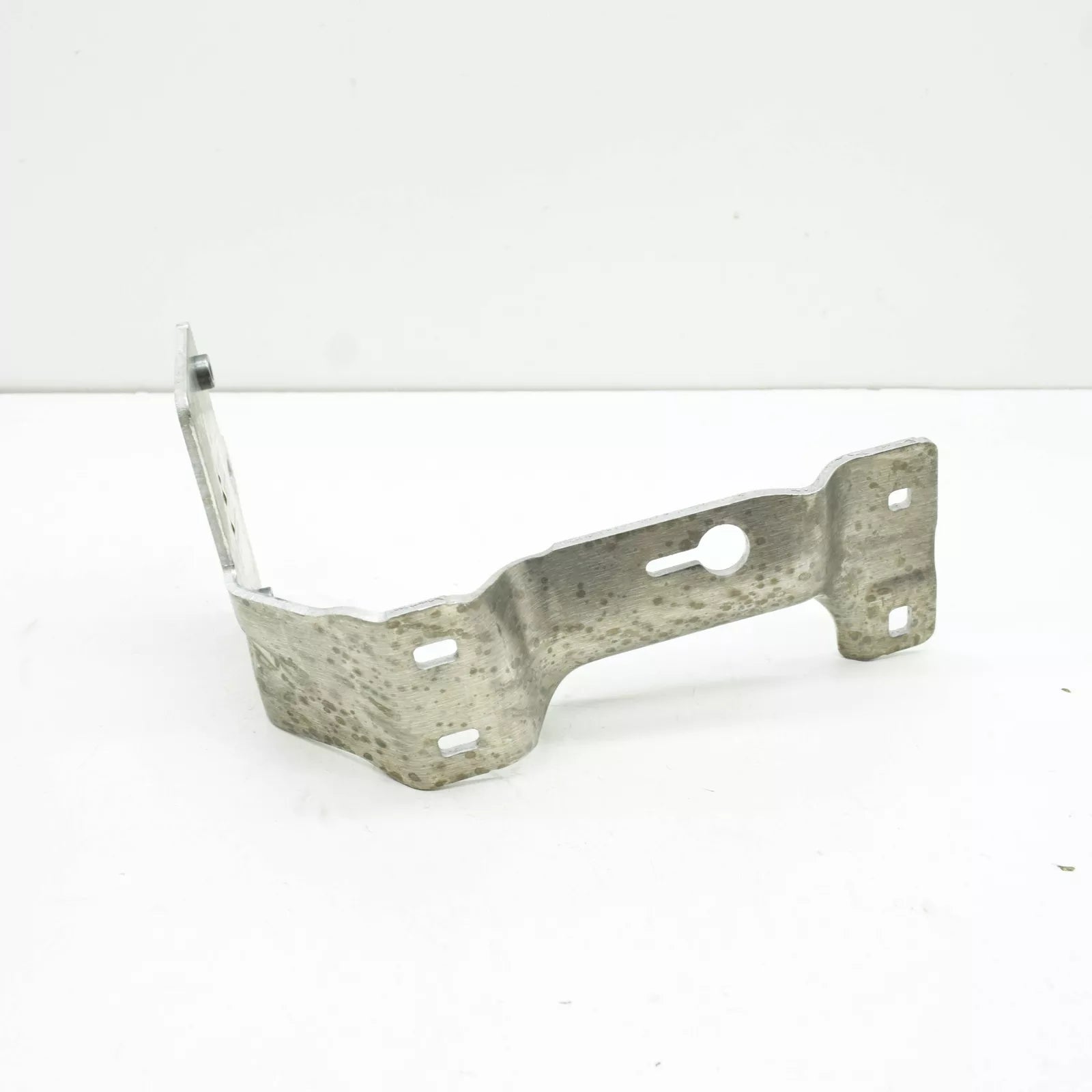 NEW BMW 8 G15 FRONT BUMPER CARRIER LEFT CONNECTION 51117478183 ORIGINAL