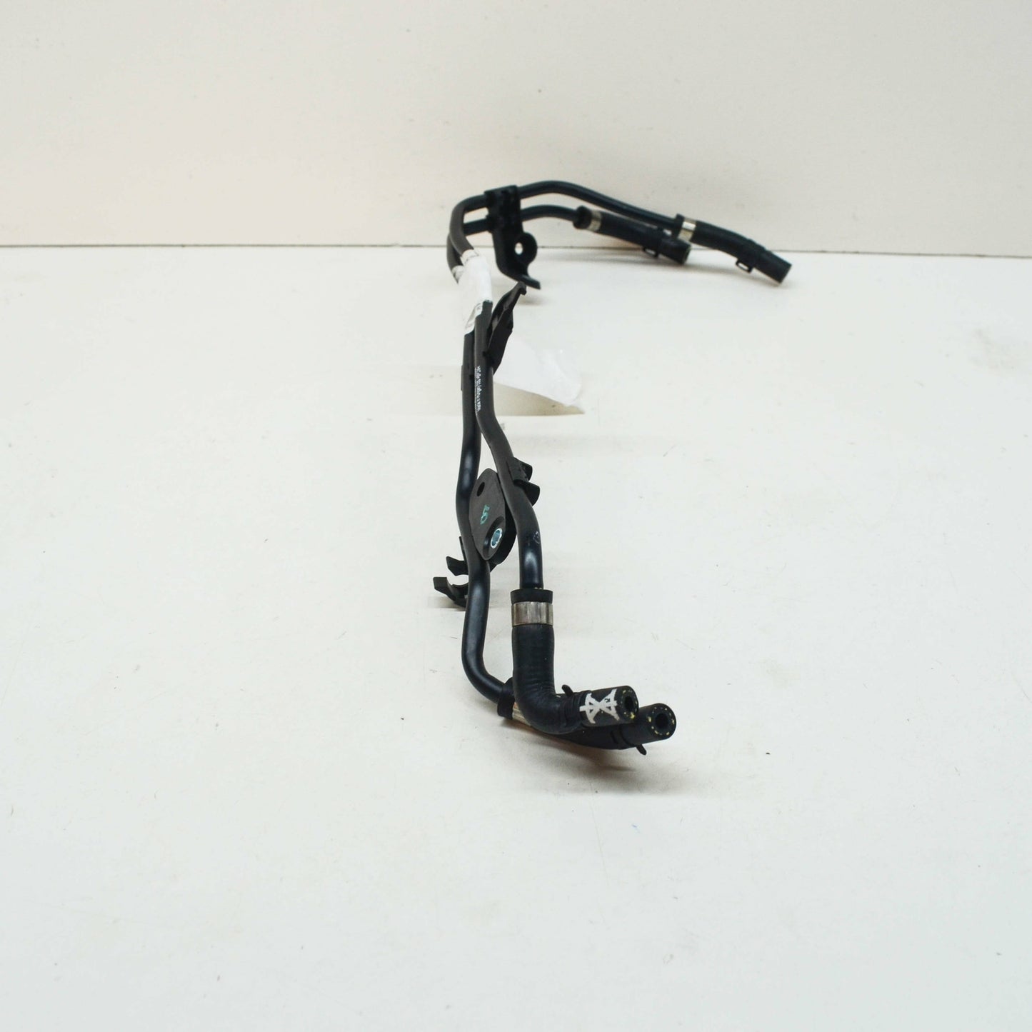 NEW AUDI A3 8V ENGINE COOLANT PIPE 04L121444J ORIGINAL