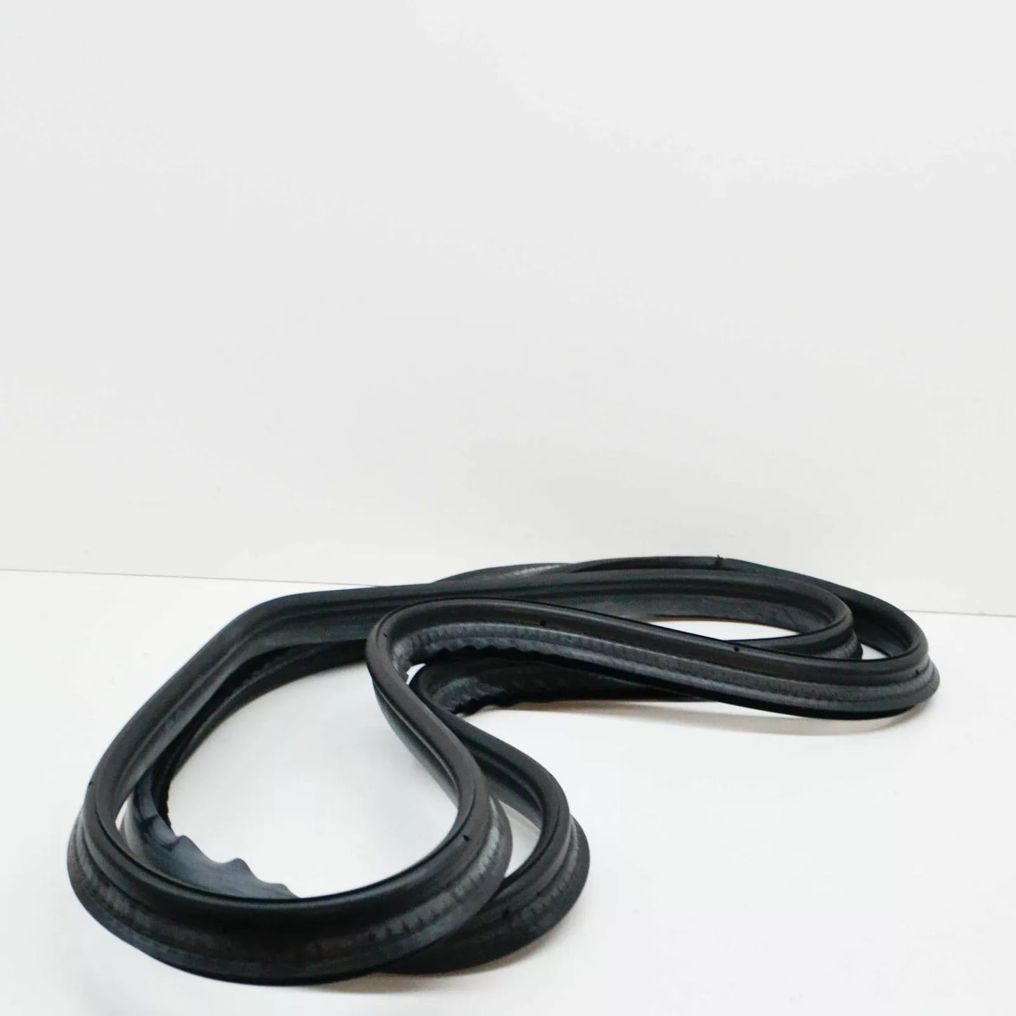 NEW MERCEDES-BENZ ML W164 REAR PANEL DOOR SEAL A1647401178 ORIGINAL