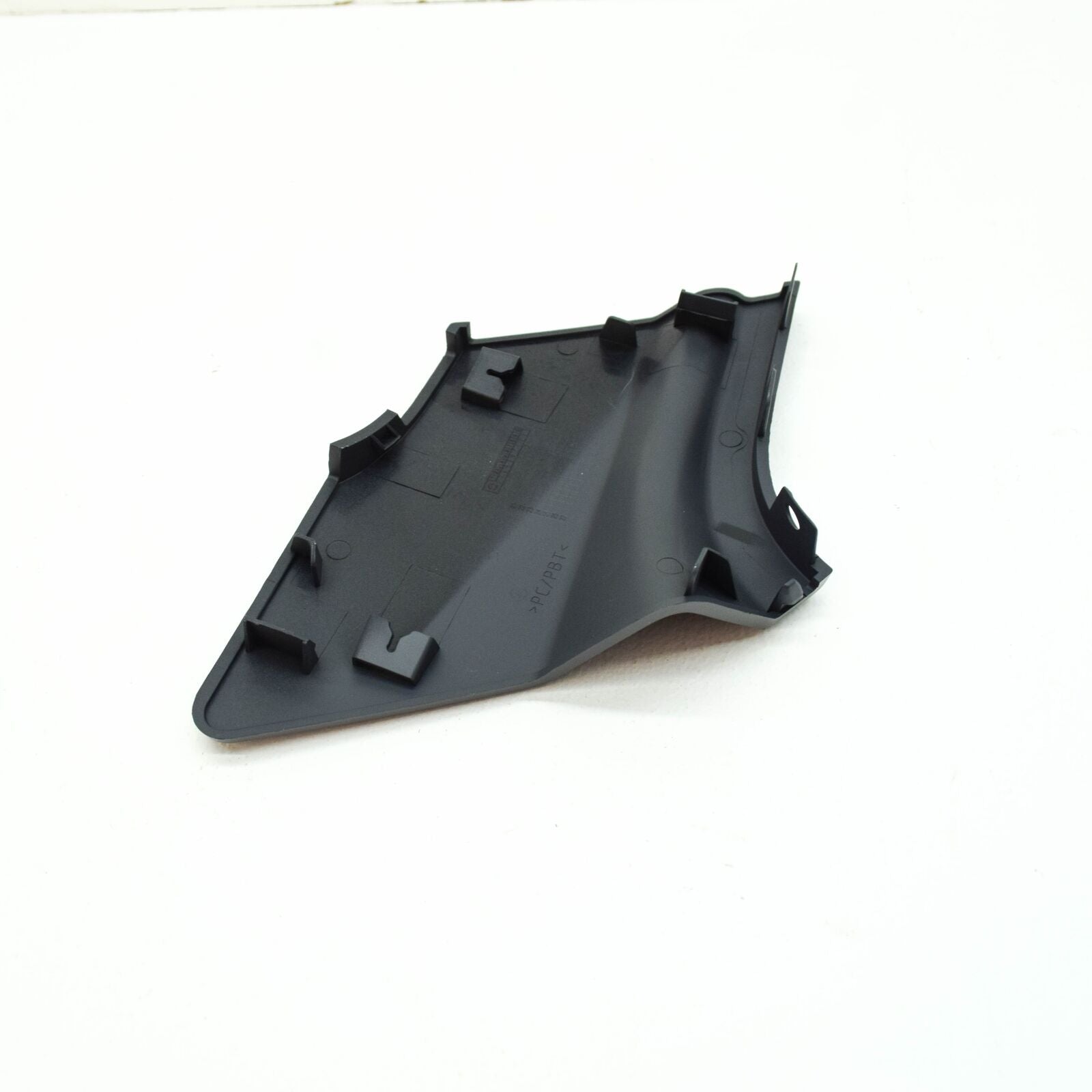 NEW MERCEDES-BENZ CLS C218 FRONT BUMPER TOWING EYE COVER A2188850126 ORIGINAL