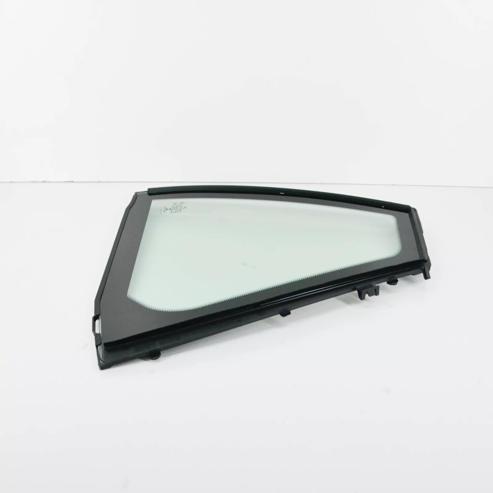 NEW MERCEDES-BENZ C-CLASS S204 REAR LEFT DOOR WINDOW A2047300355